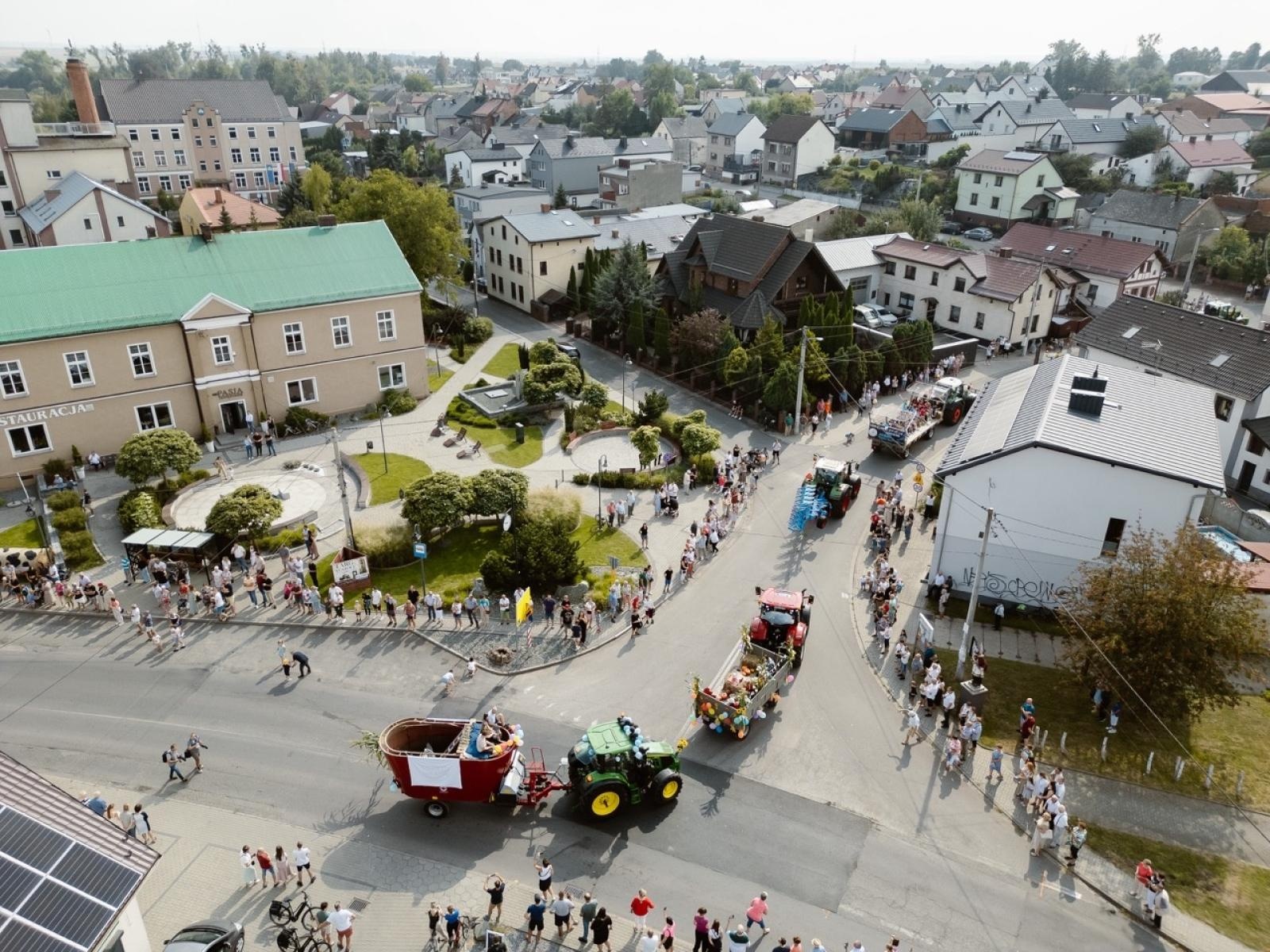 Zdjęcie w galerii na portalu naszraciborz.pl: Pietrowice Wielkie i Żerdziny świętują dożynki. Relacja bis! wiadomości z regionu