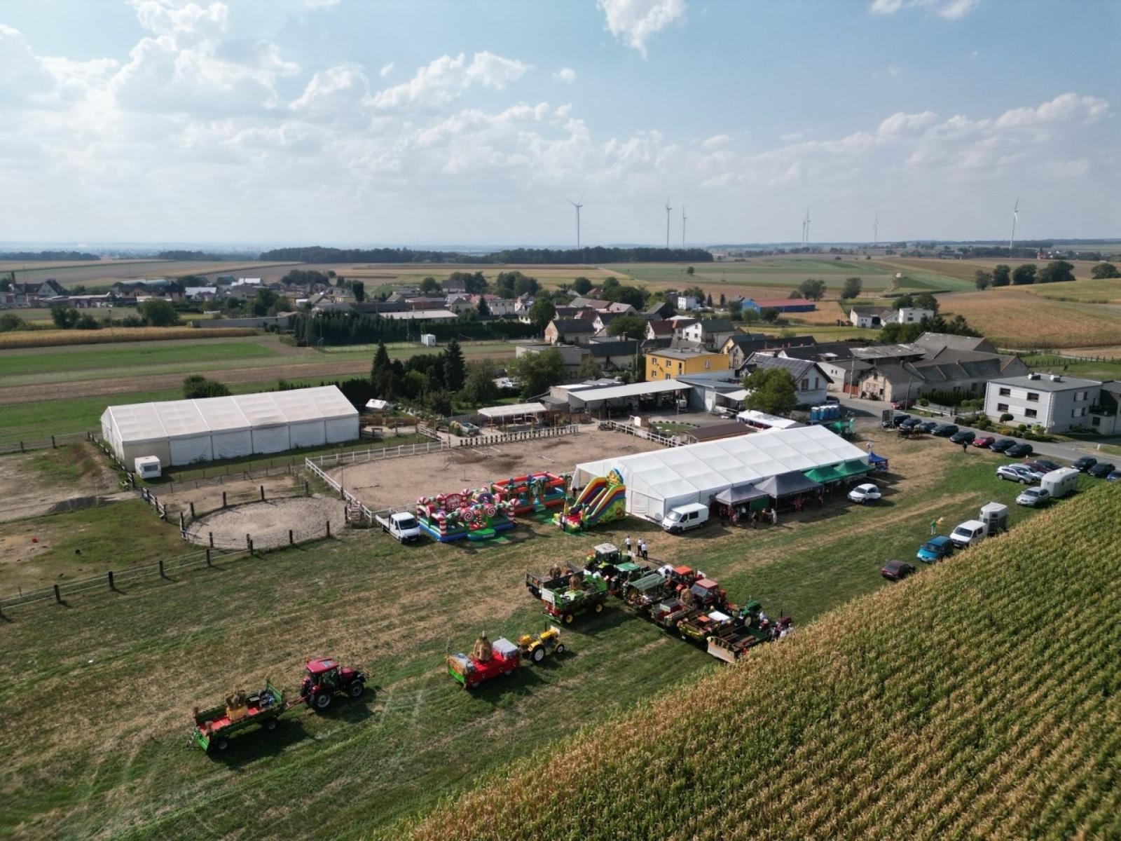 Zdjęcie w galerii na portalu naszraciborz.pl: Pietrowice Wielkie i Żerdziny świętują dożynki. Relacja bis! wiadomości z regionu