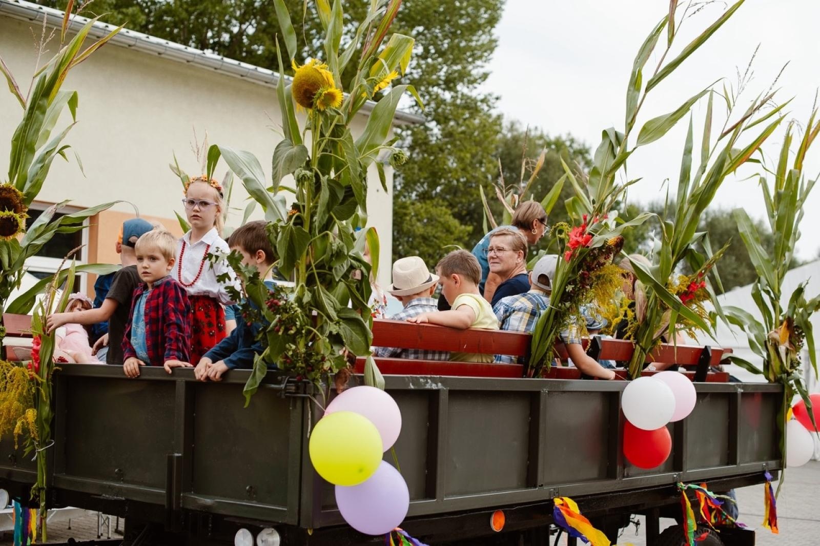 Zdjęcie w galerii na portalu naszraciborz.pl: Pietrowice Wielkie i Żerdziny świętują dożynki. Relacja bis! wiadomości z regionu