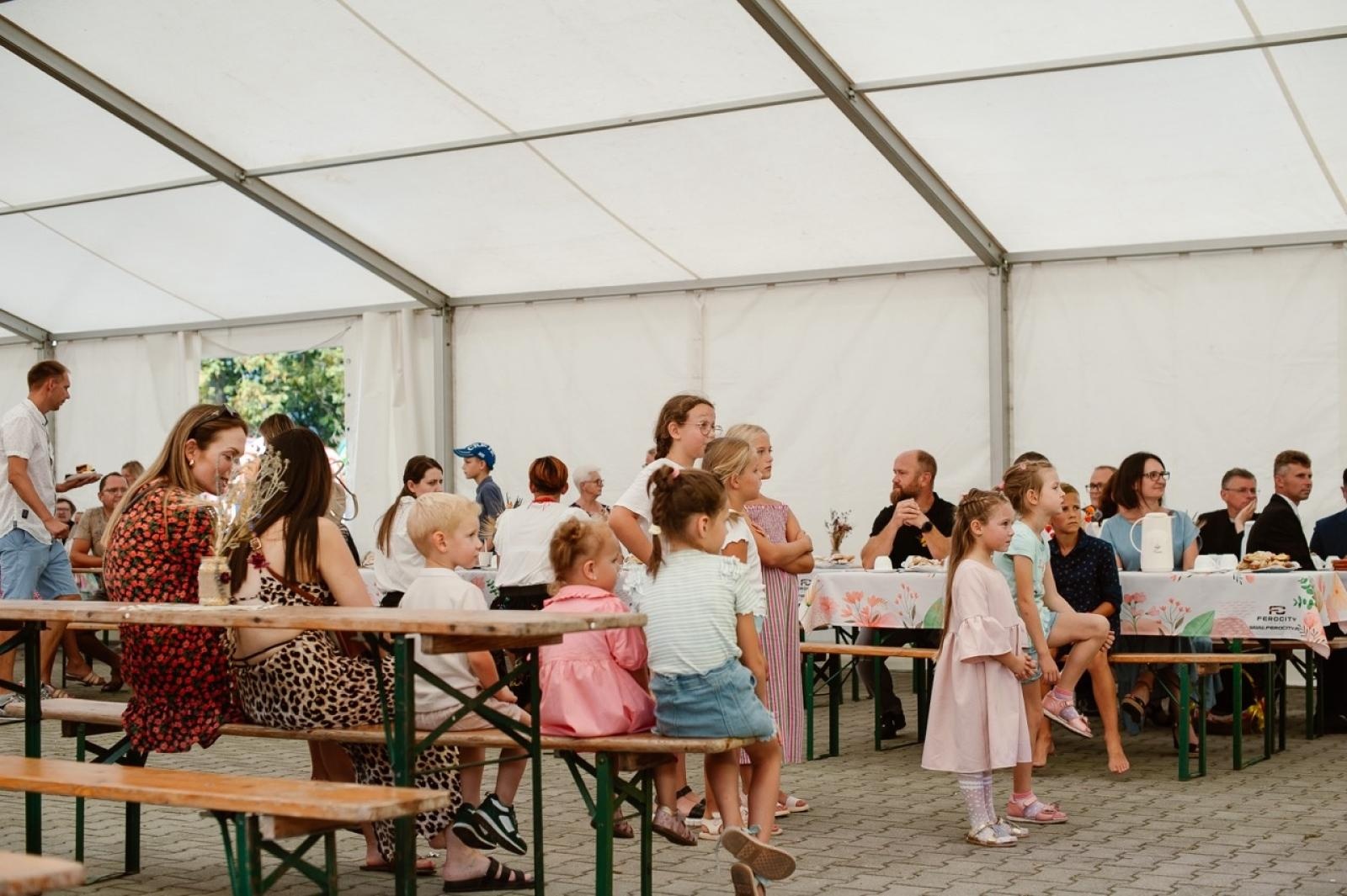 Zdjęcie w galerii na portalu naszraciborz.pl: Pietrowice Wielkie i Żerdziny świętują dożynki. Relacja bis! wiadomości z regionu