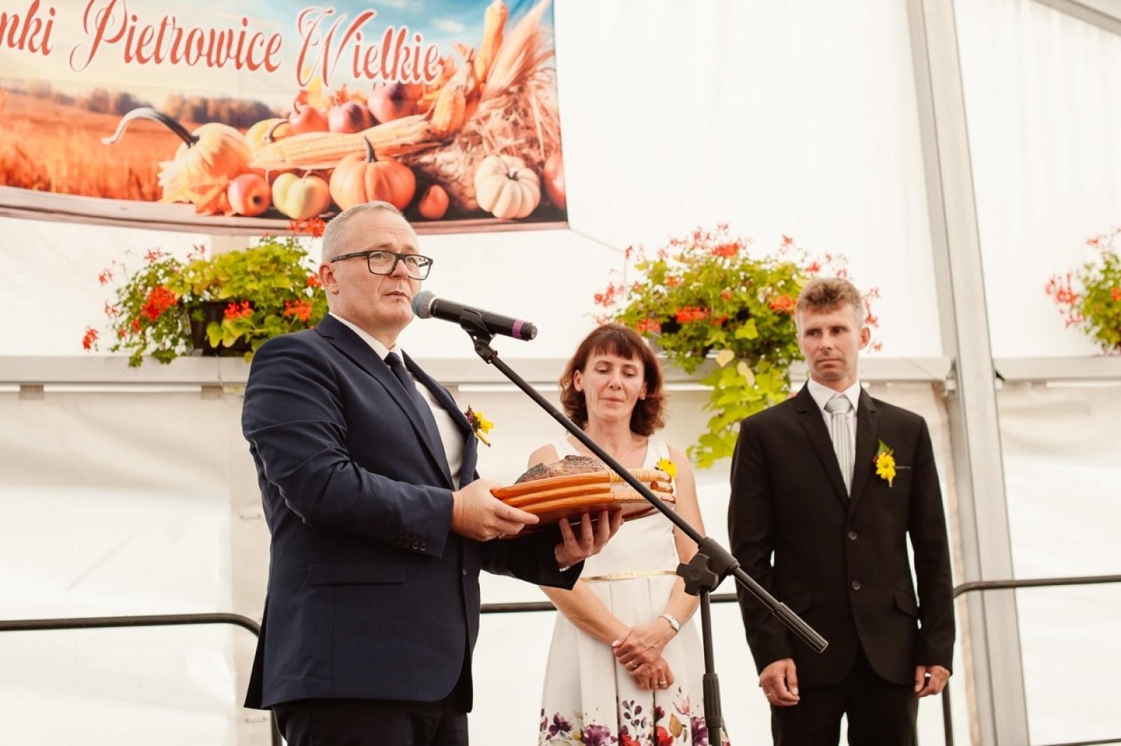 Zdjęcie w galerii na portalu naszraciborz.pl: Pietrowice Wielkie i Żerdziny świętują dożynki. Relacja bis! wiadomości z regionu