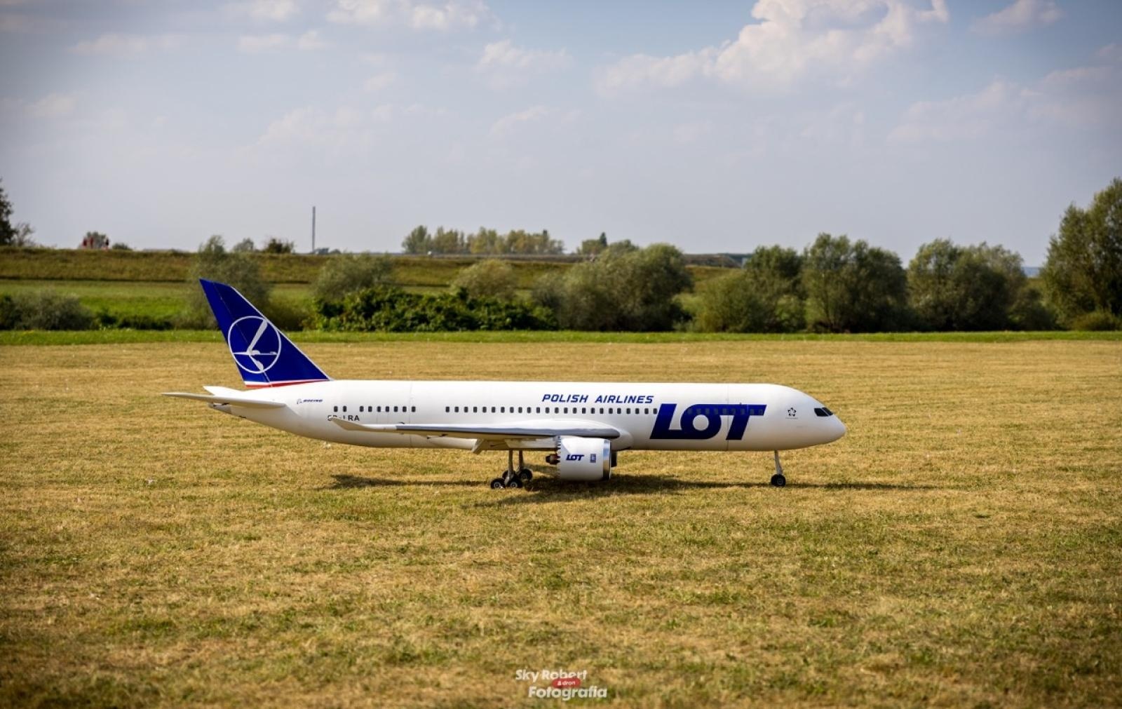 Zdjęcie w galerii na portalu naszraciborz.pl: Magiczne zdjęcia raciborskiego air show wiadomości z regionu