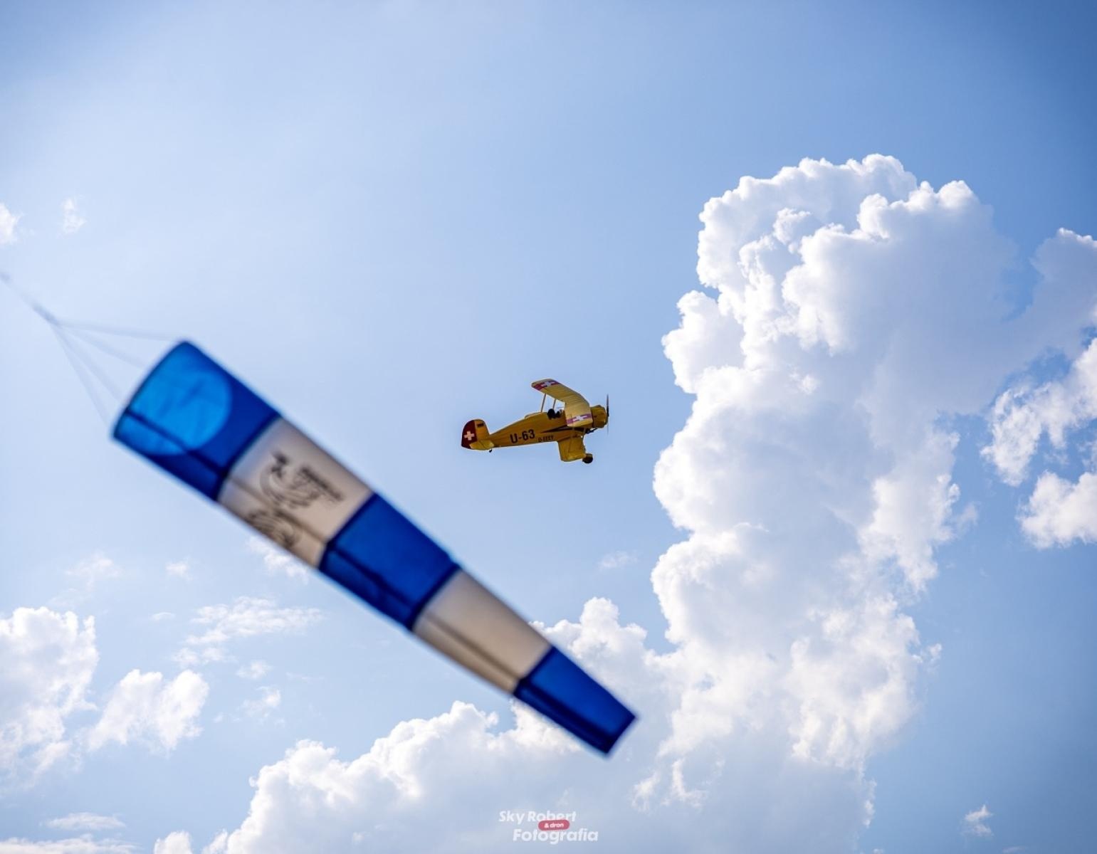 Zdjęcie w galerii na portalu naszraciborz.pl: Magiczne zdjęcia raciborskiego air show wiadomości z regionu