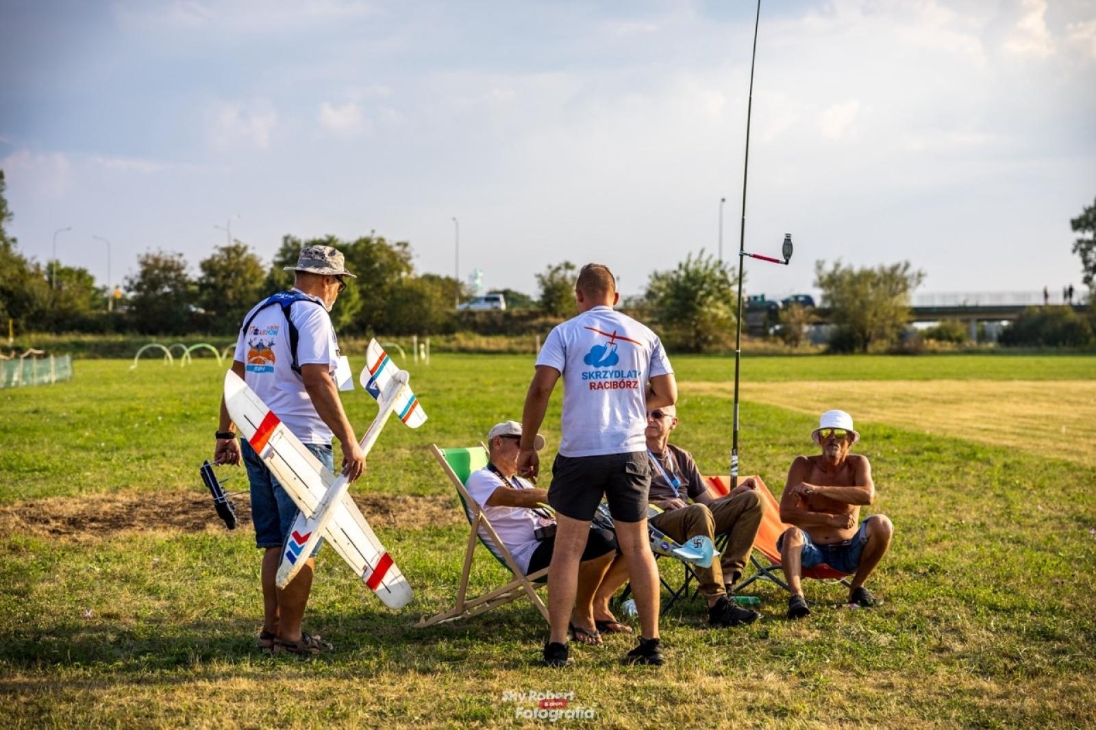 Zdjęcie w galerii na portalu naszraciborz.pl: Magiczne zdjęcia raciborskiego air show wiadomości z regionu