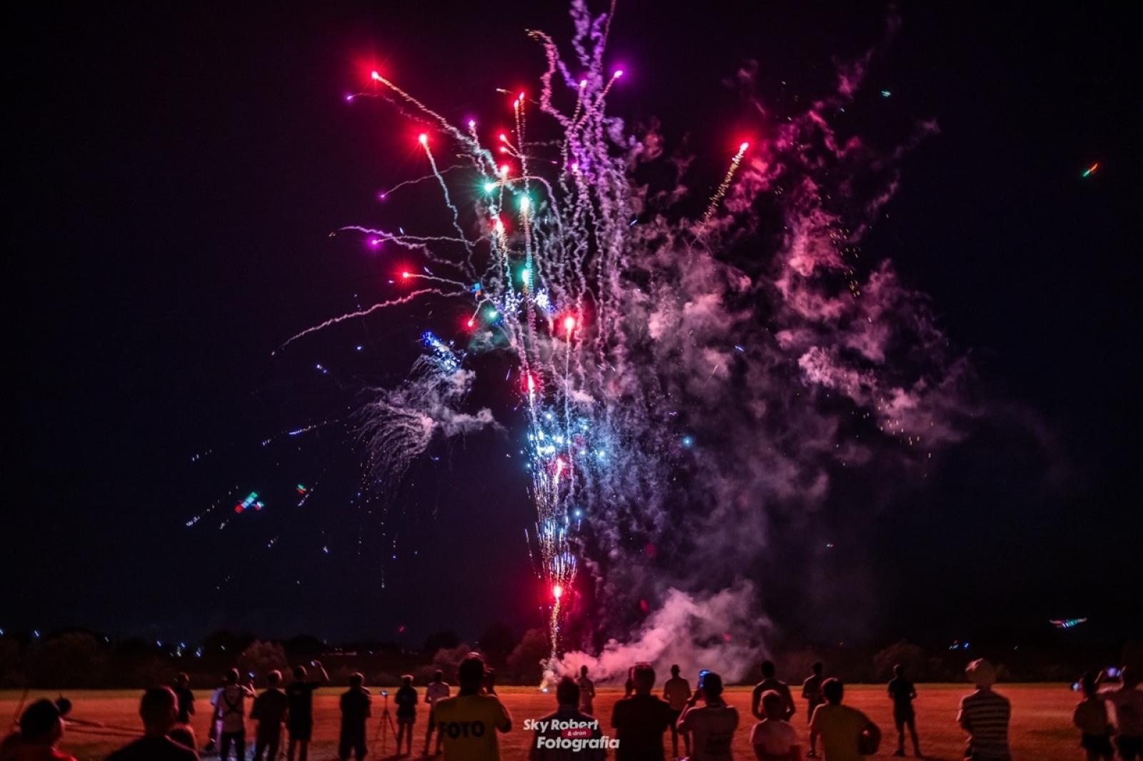 Zdjęcie w galerii na portalu naszraciborz.pl: Magiczne zdjęcia raciborskiego air show wiadomości z regionu