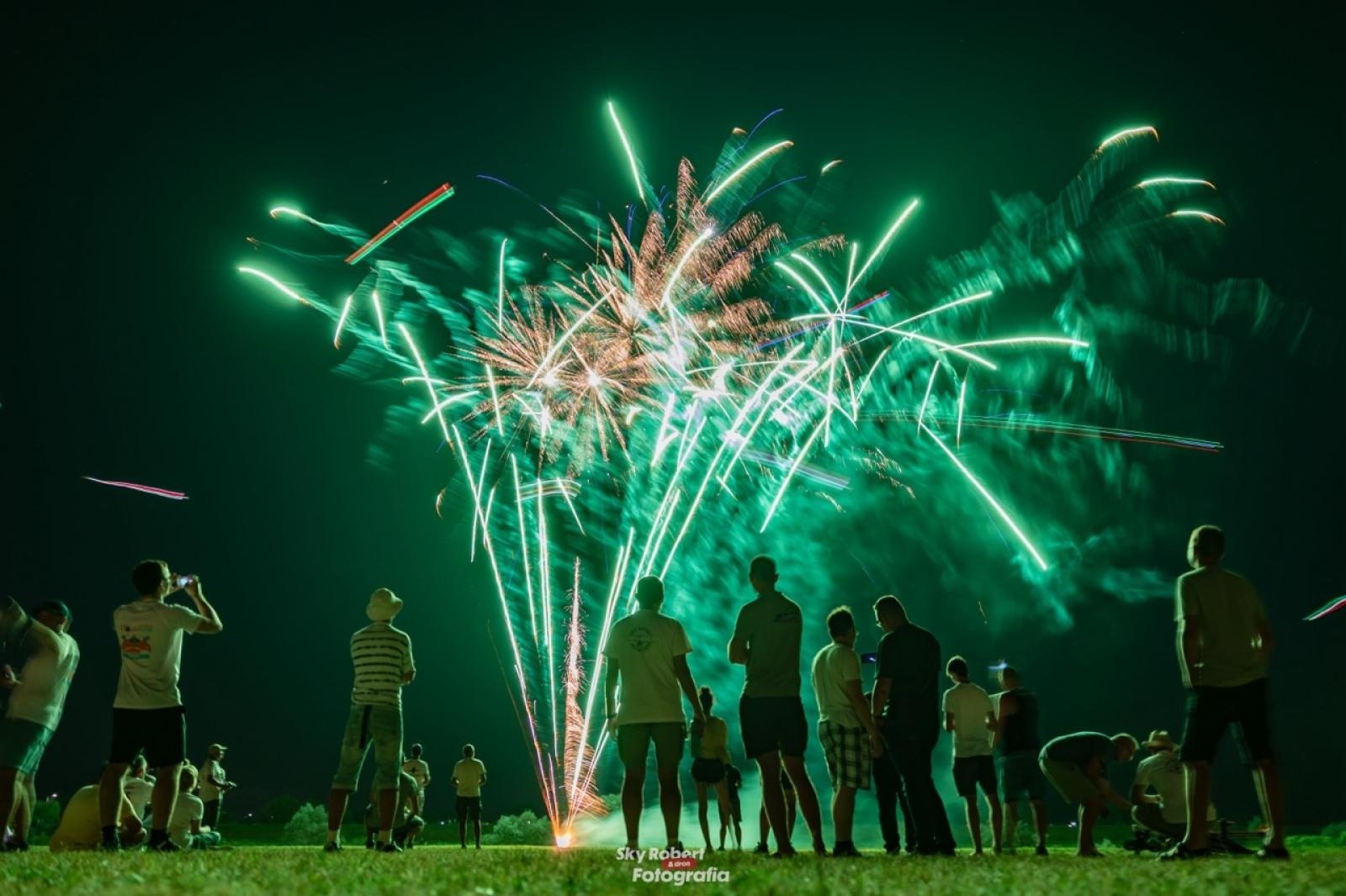 Zdjęcie w galerii na portalu naszraciborz.pl: Magiczne zdjęcia raciborskiego air show wiadomości z regionu