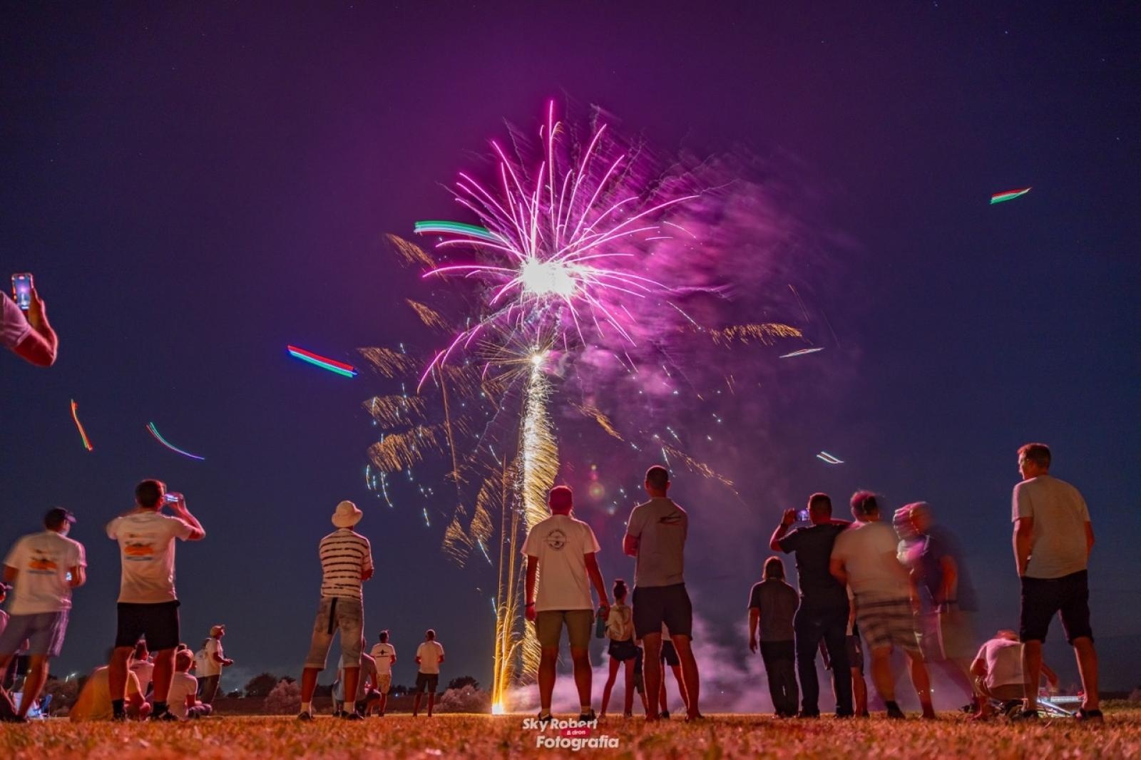 Zdjęcie w galerii na portalu naszraciborz.pl: Magiczne zdjęcia raciborskiego air show wiadomości z regionu