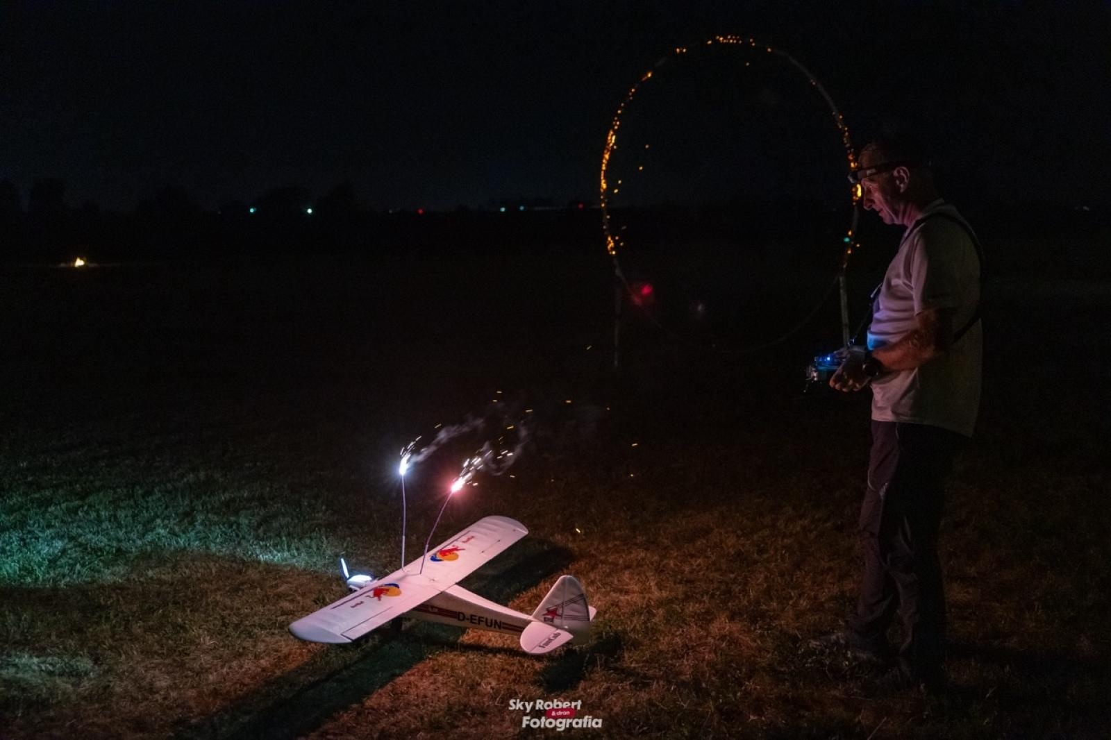 Zdjęcie w galerii na portalu naszraciborz.pl: Magiczne zdjęcia raciborskiego air show wiadomości z regionu
