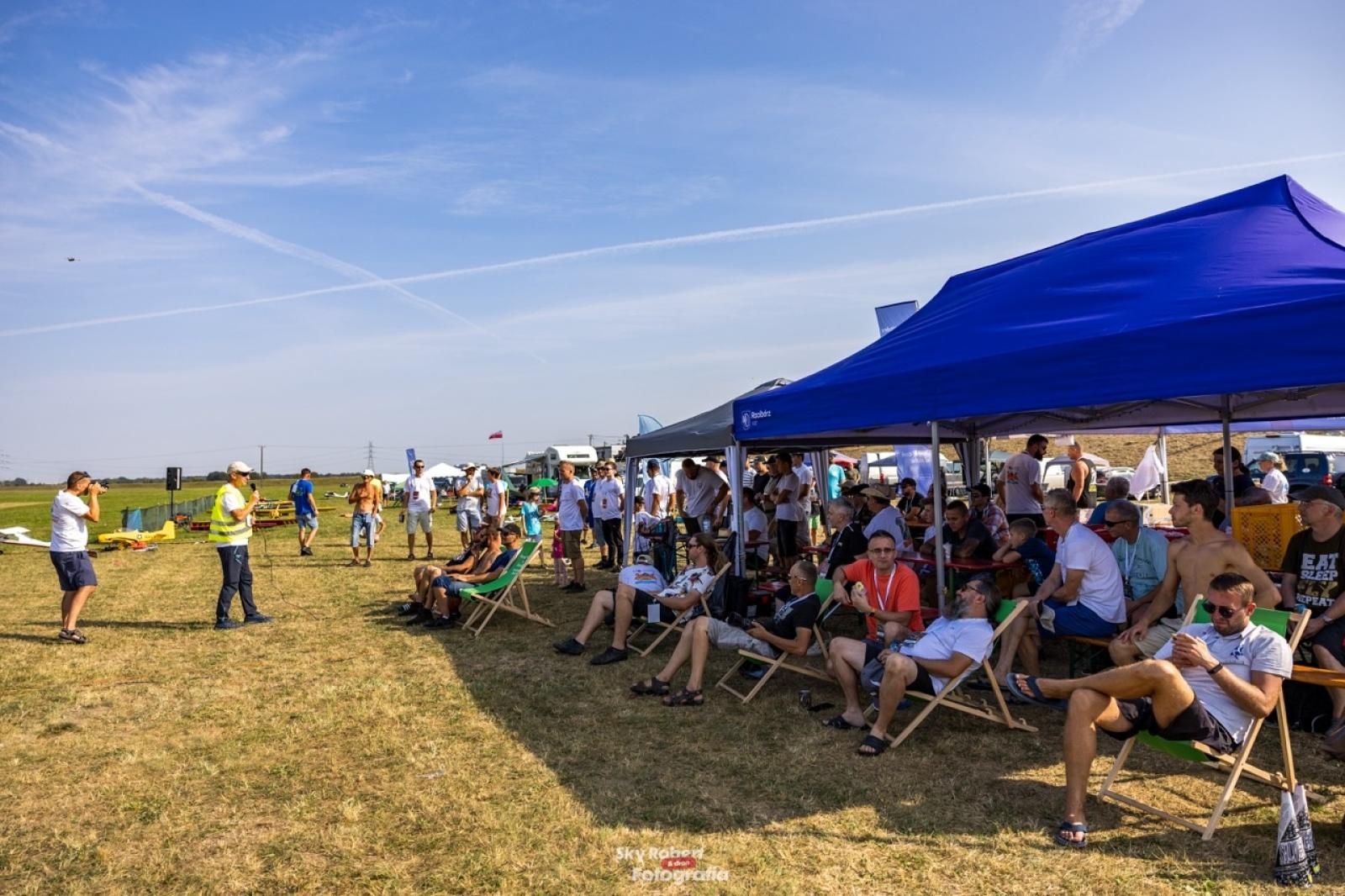 Zdjęcie w galerii na portalu naszraciborz.pl: Magiczne zdjęcia raciborskiego air show wiadomości z regionu