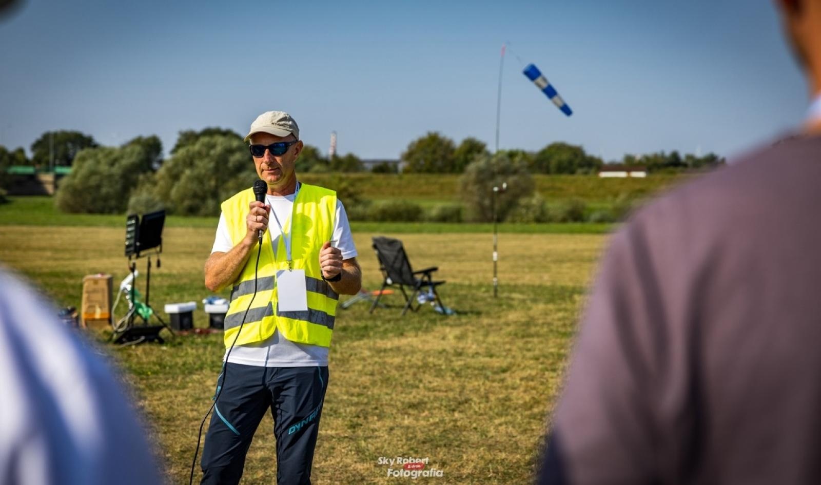 Zdjęcie w galerii na portalu naszraciborz.pl: Magiczne zdjęcia raciborskiego air show wiadomości z regionu