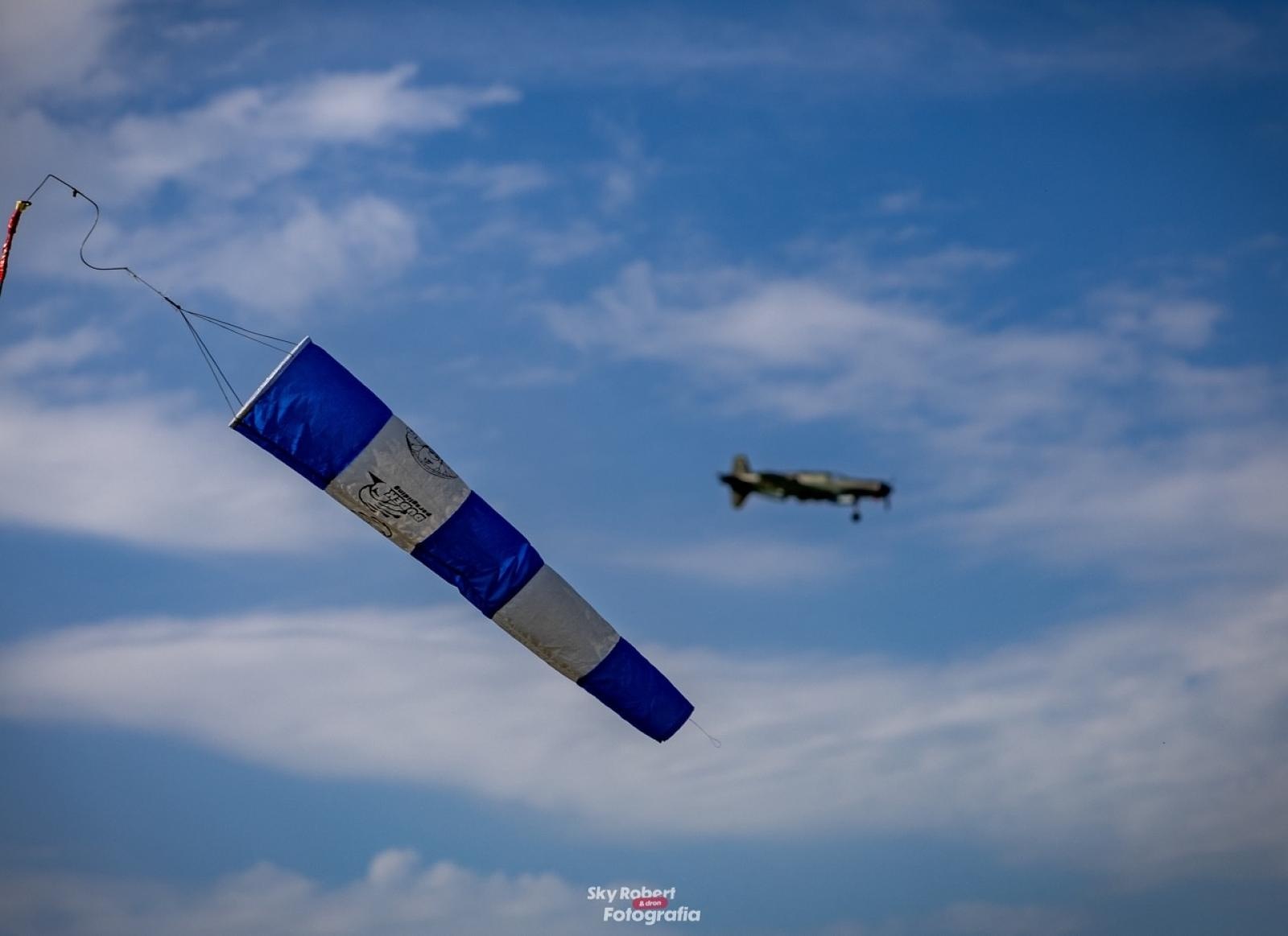 Zdjęcie w galerii na portalu naszraciborz.pl: Magiczne zdjęcia raciborskiego air show wiadomości z regionu