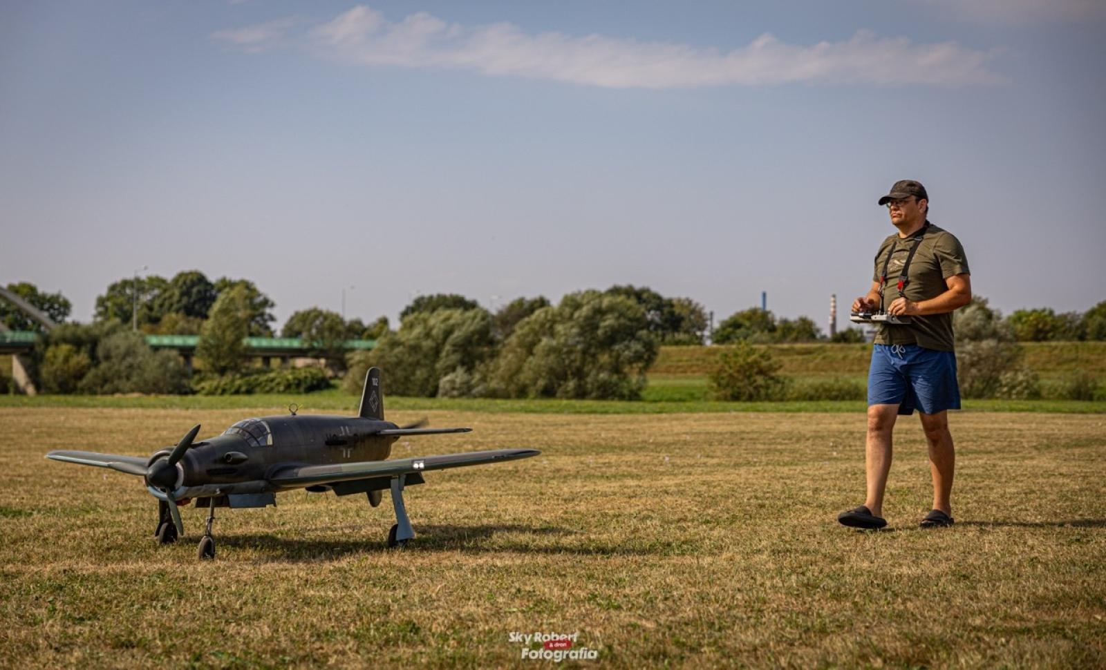 Zdjęcie w galerii na portalu naszraciborz.pl: Magiczne zdjęcia raciborskiego air show wiadomości z regionu