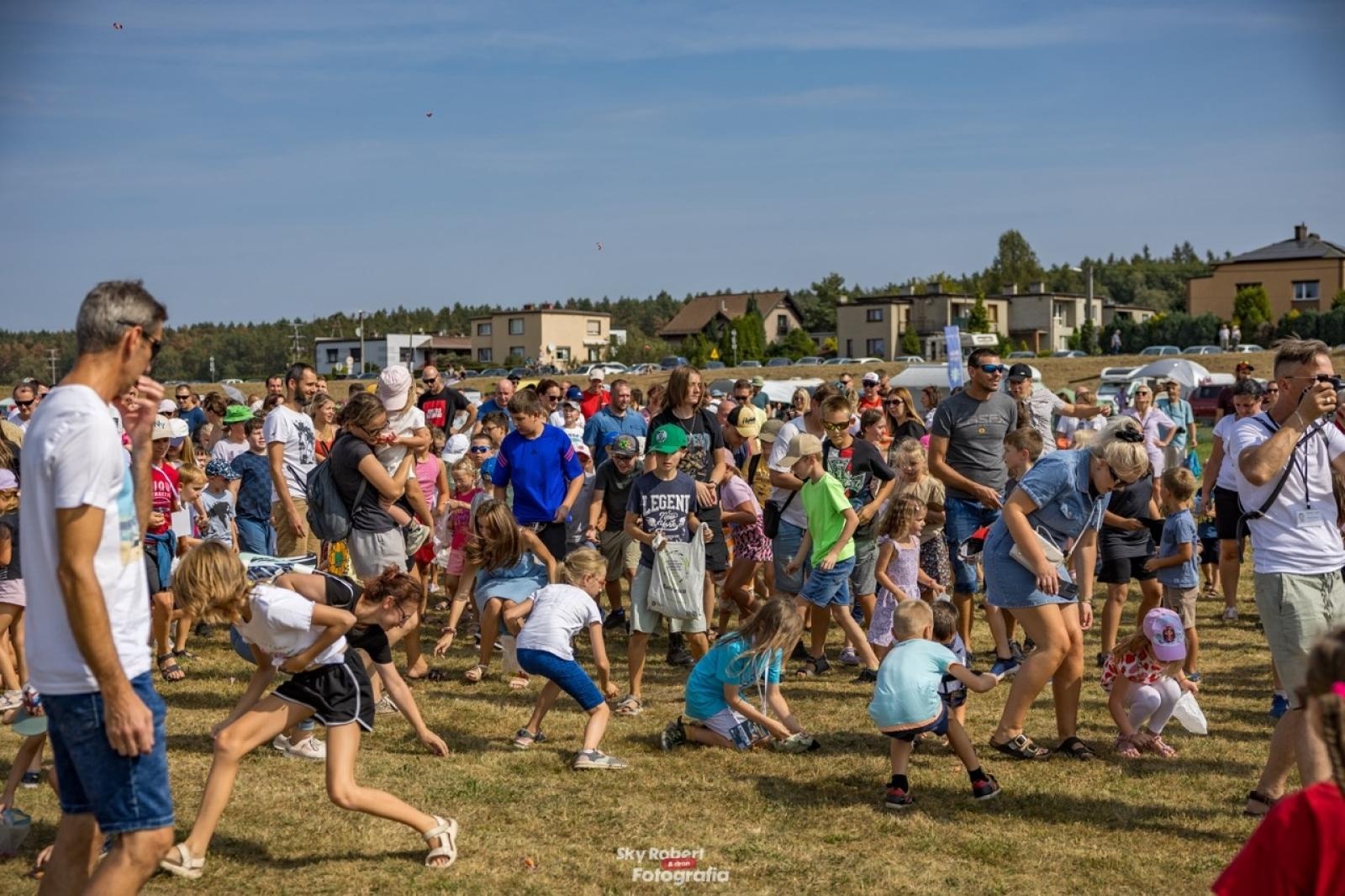 Zdjęcie w galerii na portalu naszraciborz.pl: Magiczne zdjęcia raciborskiego air show wiadomości z regionu