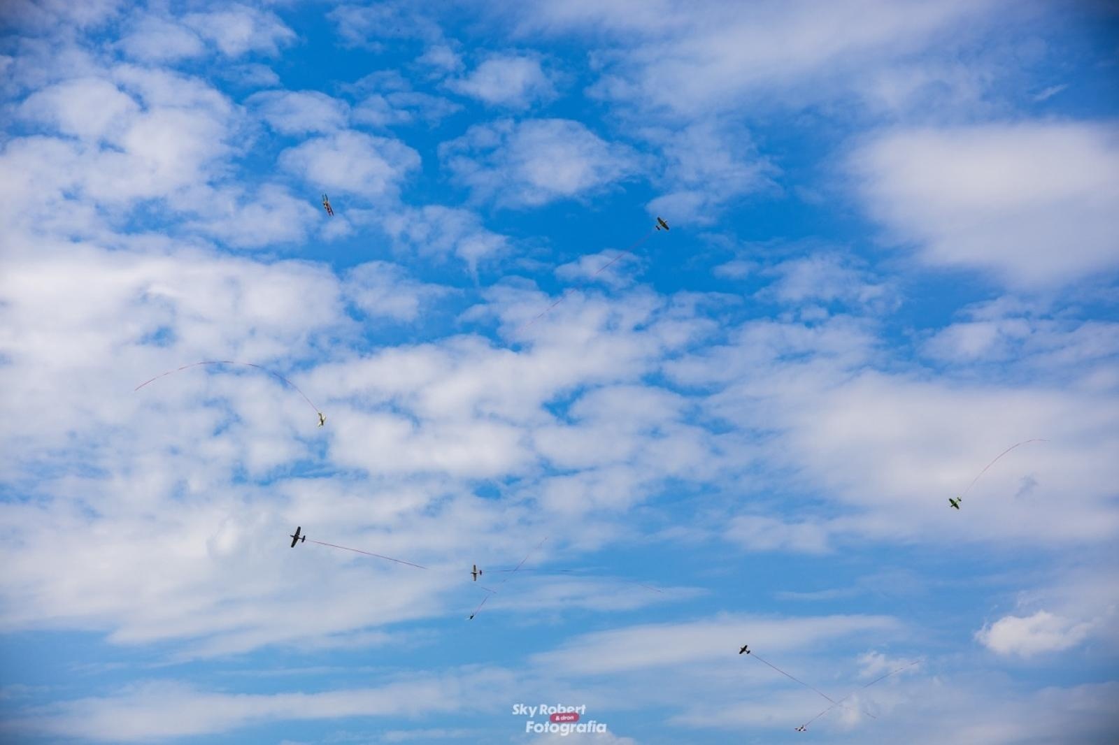Zdjęcie w galerii na portalu naszraciborz.pl: Magiczne zdjęcia raciborskiego air show wiadomości z regionu