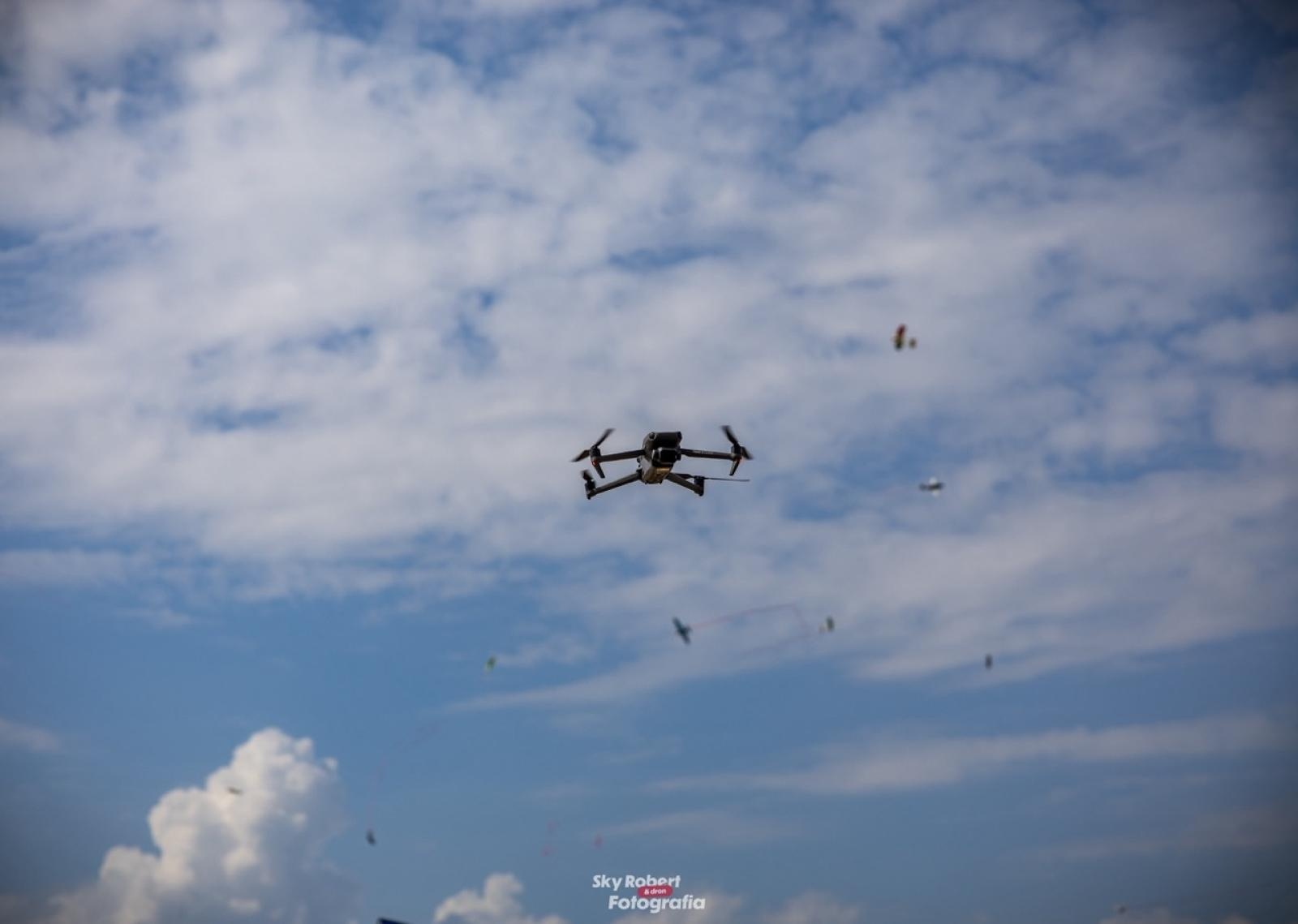 Zdjęcie w galerii na portalu naszraciborz.pl: Magiczne zdjęcia raciborskiego air show wiadomości z regionu