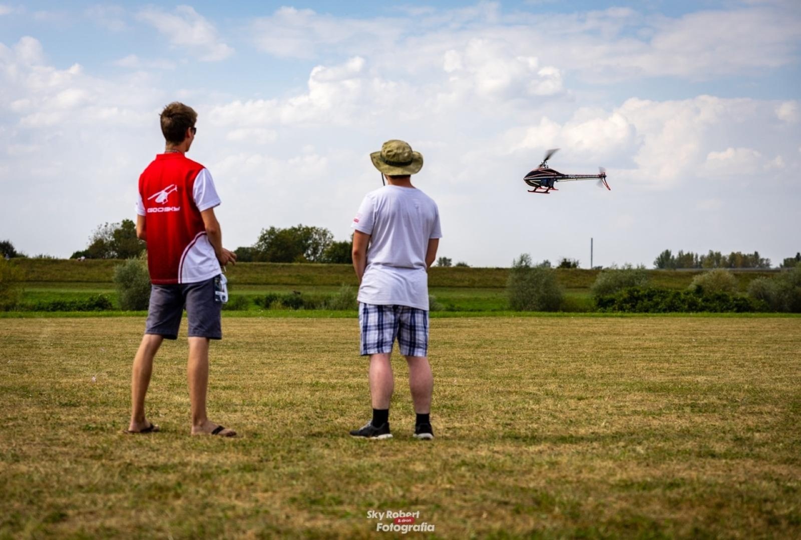 Zdjęcie w galerii na portalu naszraciborz.pl: Magiczne zdjęcia raciborskiego air show wiadomości z regionu