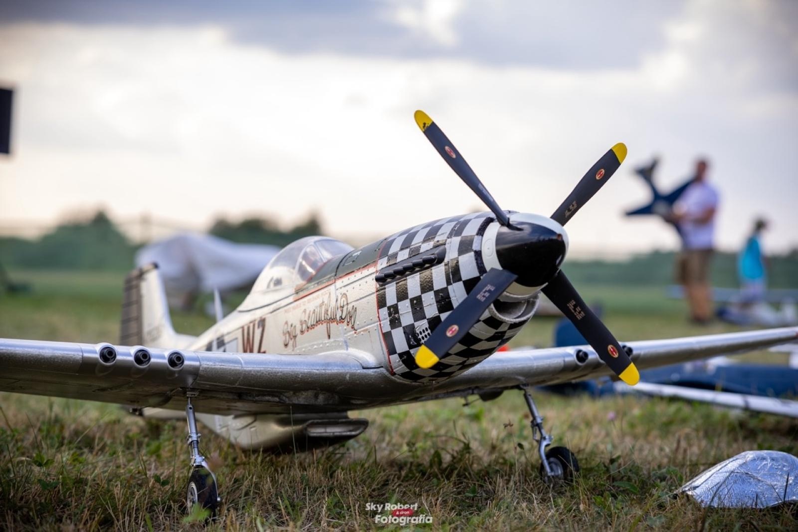 Zdjęcie w galerii na portalu naszraciborz.pl: Magiczne zdjęcia raciborskiego air show wiadomości z regionu