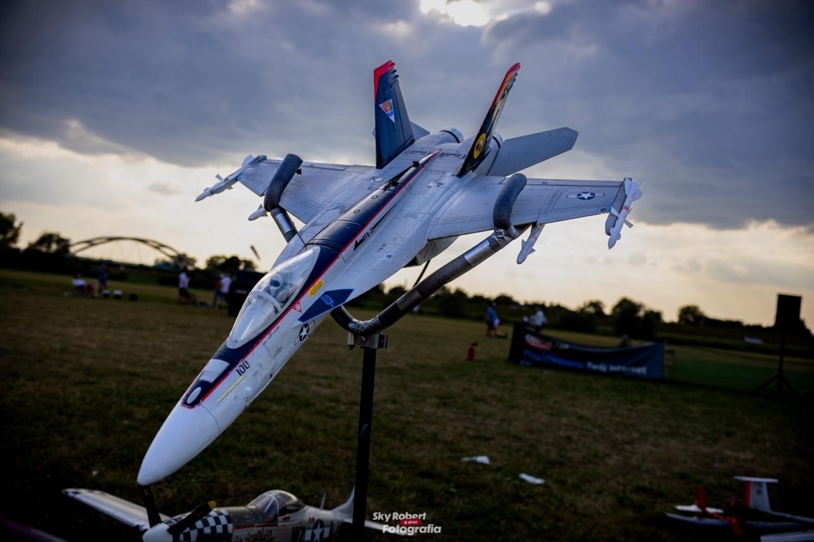 Zdjęcie w galerii na portalu naszraciborz.pl: Magiczne zdjęcia raciborskiego air show wiadomości z regionu