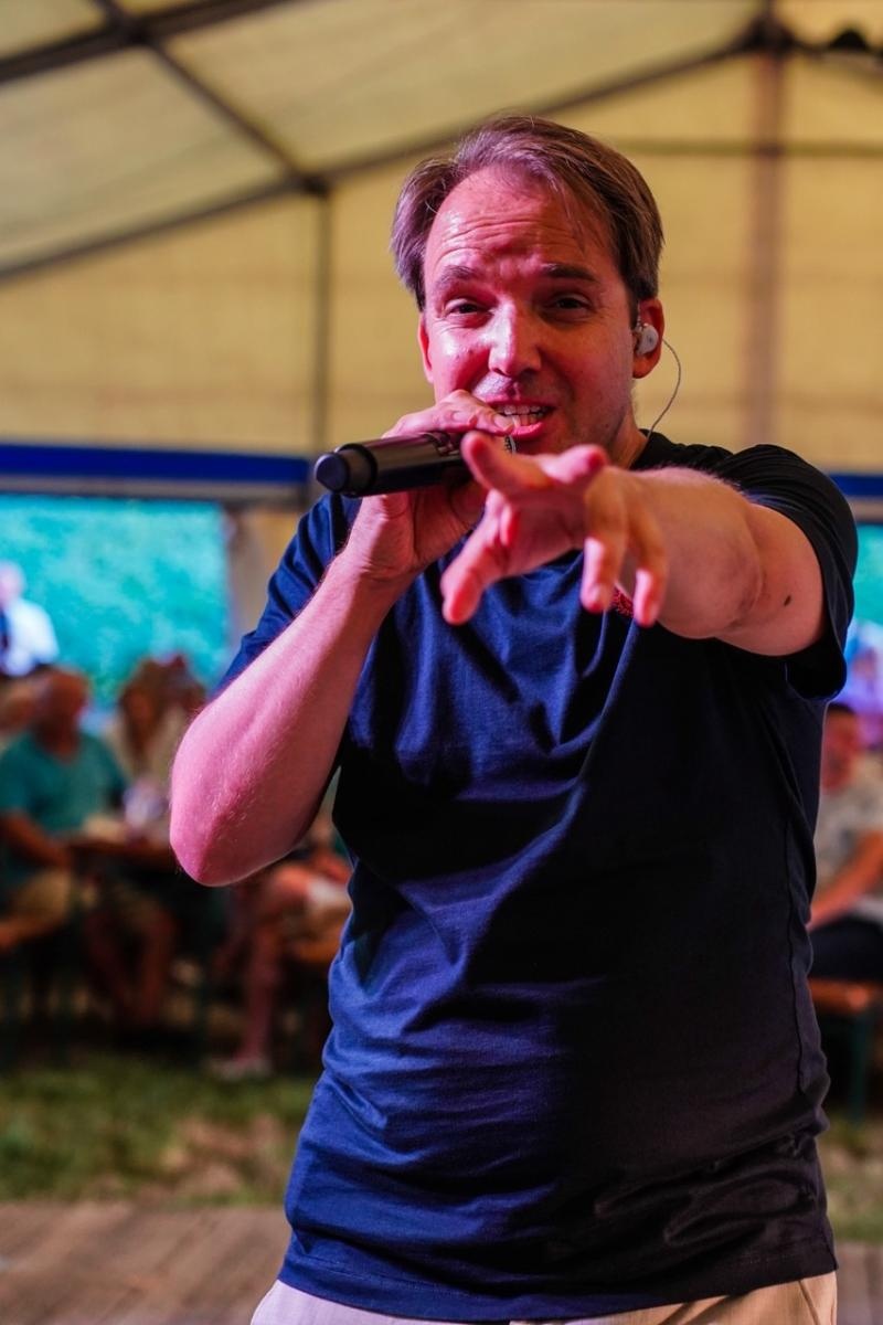 Zdjęcie w galerii na portalu naszraciborz.pl: Toby z Monachium gwiazdą dożynek w Gamowie. Już wkrótce kolejne koncerty na Oktoberfeście w Szymocicach wiadomości z regionu