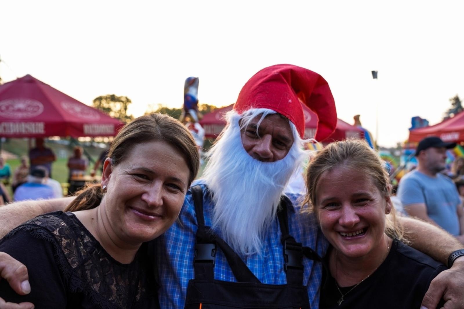 Zdjęcie w galerii na portalu naszraciborz.pl: Toby z Monachium gwiazdą dożynek w Gamowie. Już wkrótce kolejne koncerty na Oktoberfeście w Szymocicach wiadomości z regionu