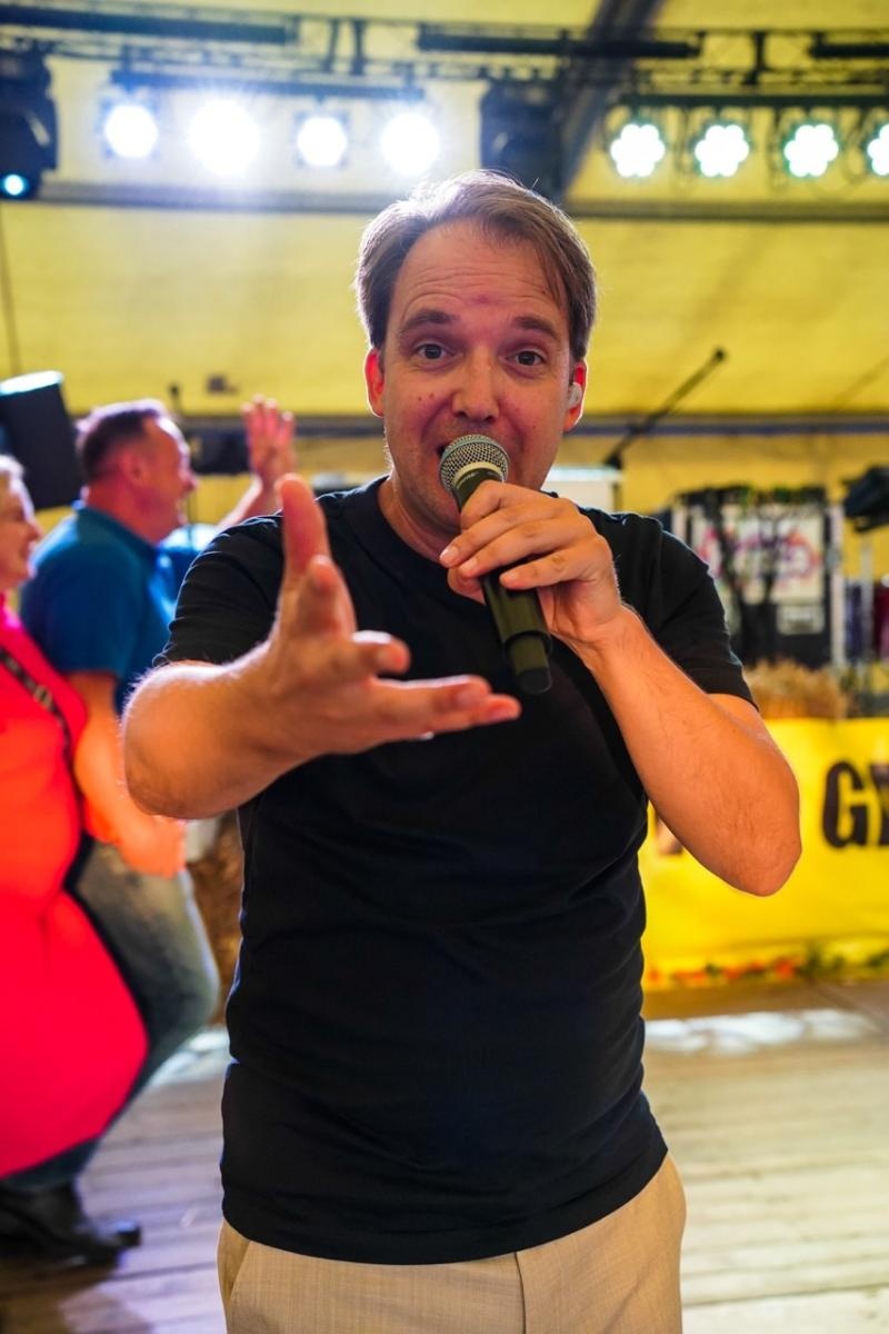 Zdjęcie w galerii na portalu naszraciborz.pl: Toby z Monachium gwiazdą dożynek w Gamowie. Już wkrótce kolejne koncerty na Oktoberfeście w Szymocicach wiadomości z regionu