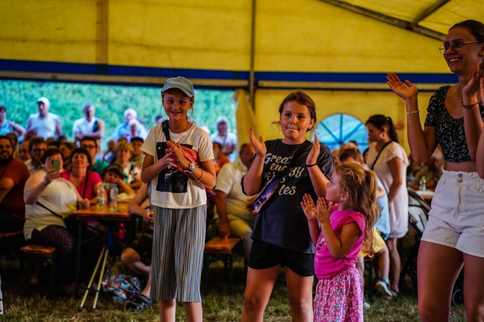 Zdjęcie w galerii na portalu naszraciborz.pl: Toby z Monachium gwiazdą dożynek w Gamowie. Już wkrótce kolejne koncerty na Oktoberfeście w Szymocicach wiadomości z regionu