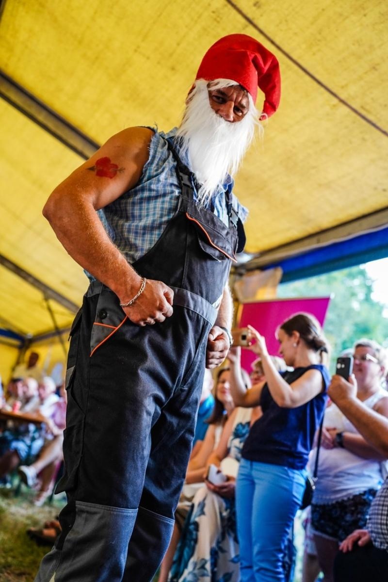 Zdjęcie w galerii na portalu naszraciborz.pl: Toby z Monachium gwiazdą dożynek w Gamowie. Już wkrótce kolejne koncerty na Oktoberfeście w Szymocicach wiadomości z regionu