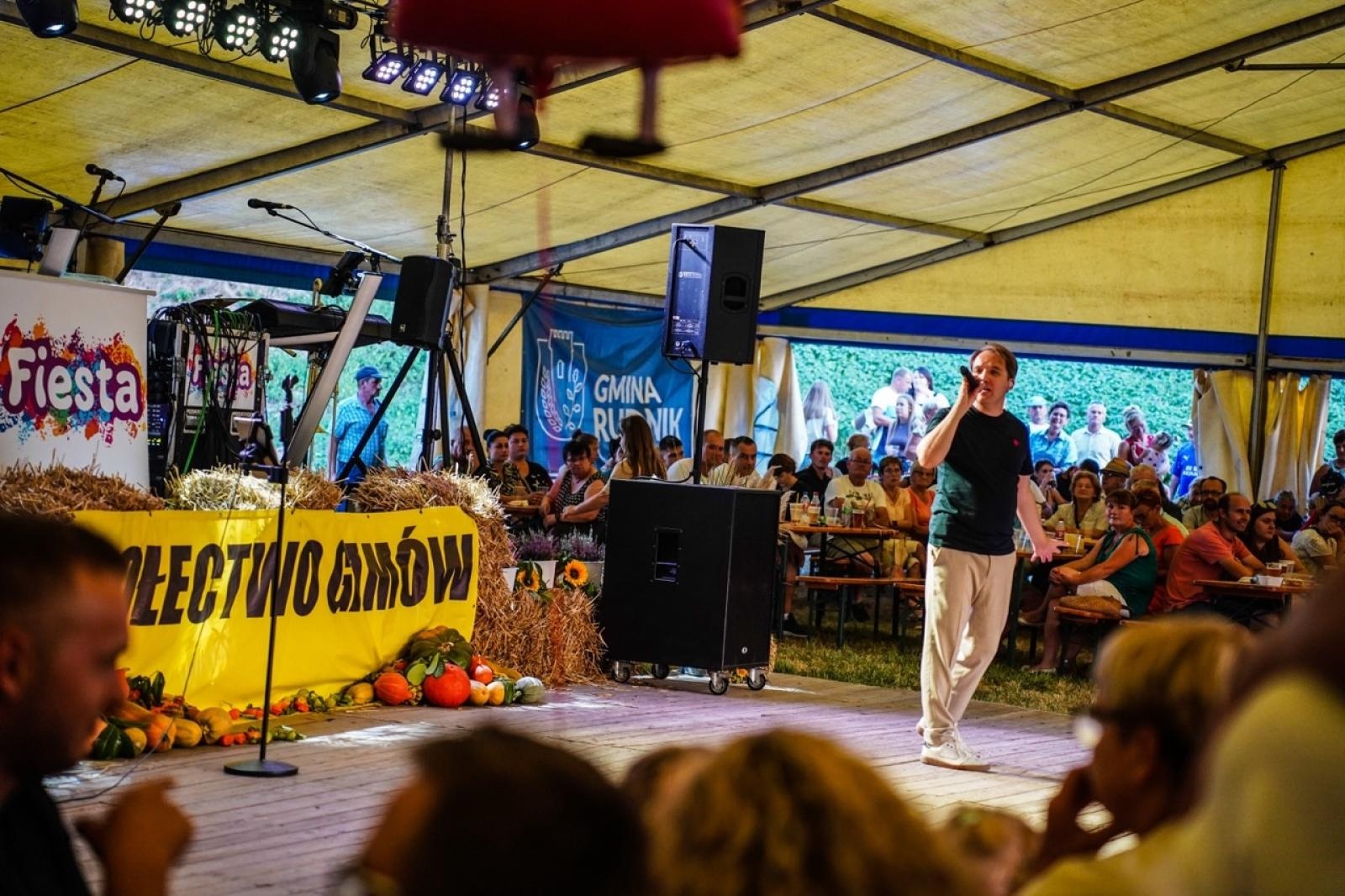 Zdjęcie w galerii na portalu naszraciborz.pl: Toby z Monachium gwiazdą dożynek w Gamowie. Już wkrótce kolejne koncerty na Oktoberfeście w Szymocicach wiadomości z regionu