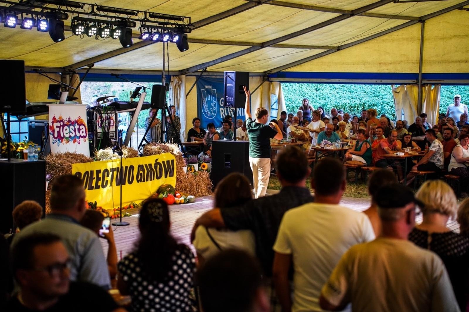 Zdjęcie w galerii na portalu naszraciborz.pl: Toby z Monachium gwiazdą dożynek w Gamowie. Już wkrótce kolejne koncerty na Oktoberfeście w Szymocicach wiadomości z regionu