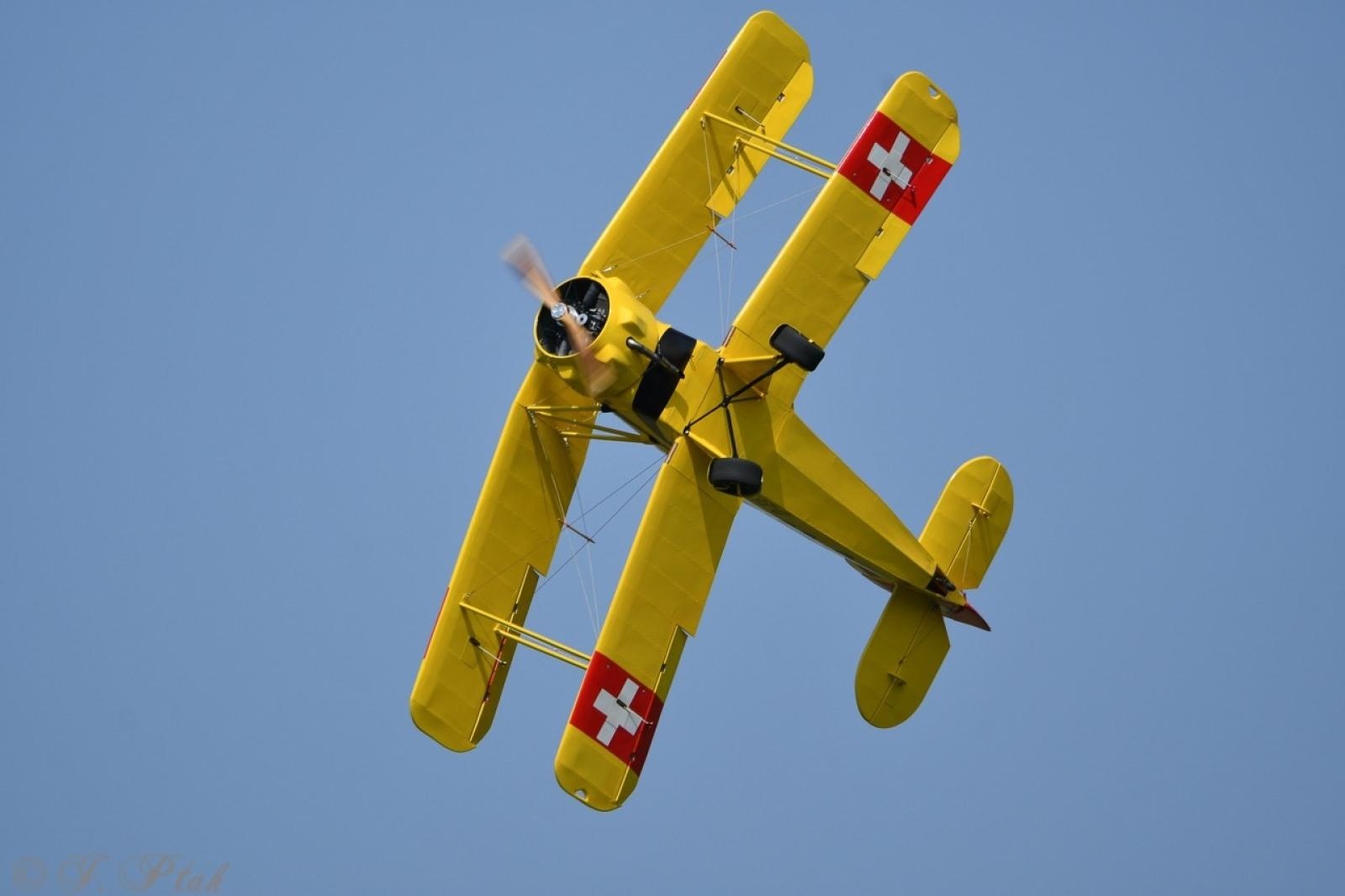 Zdjęcie w galerii na portalu naszraciborz.pl: Dwustu modelarzy na Raciborskim Air Show. To największa impreza modelarska w Polsce! wiadomości z regionu