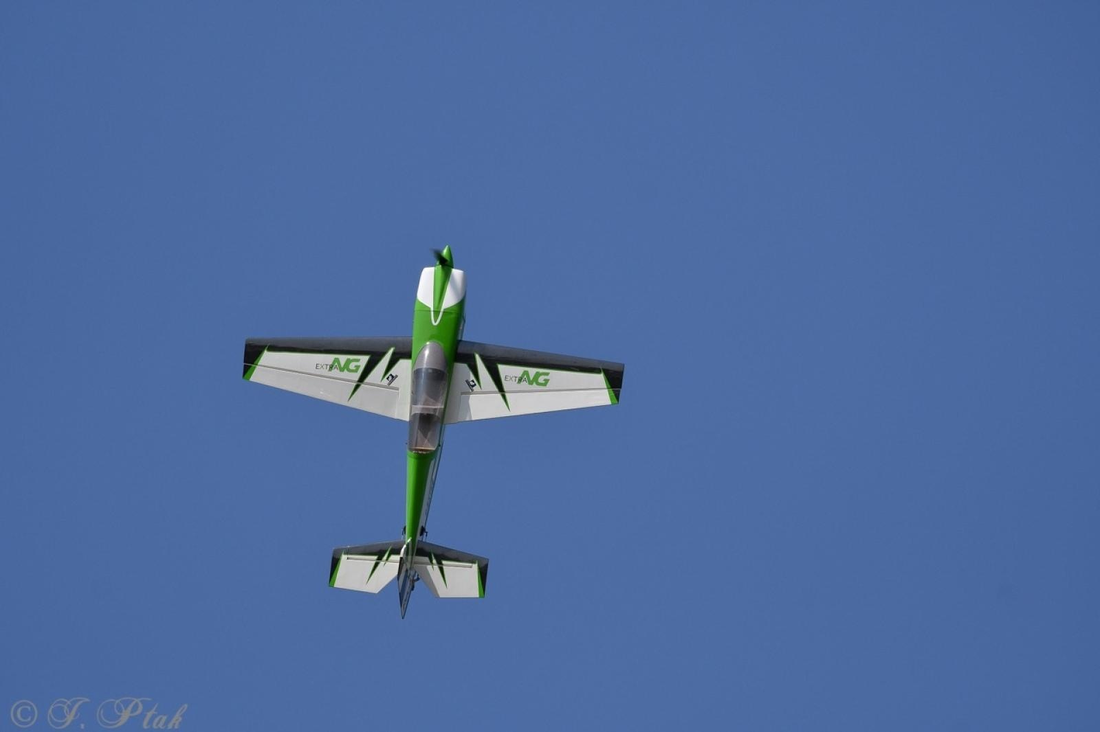 Zdjęcie w galerii na portalu naszraciborz.pl: Dwustu modelarzy na Raciborskim Air Show. To największa impreza modelarska w Polsce! wiadomości z regionu