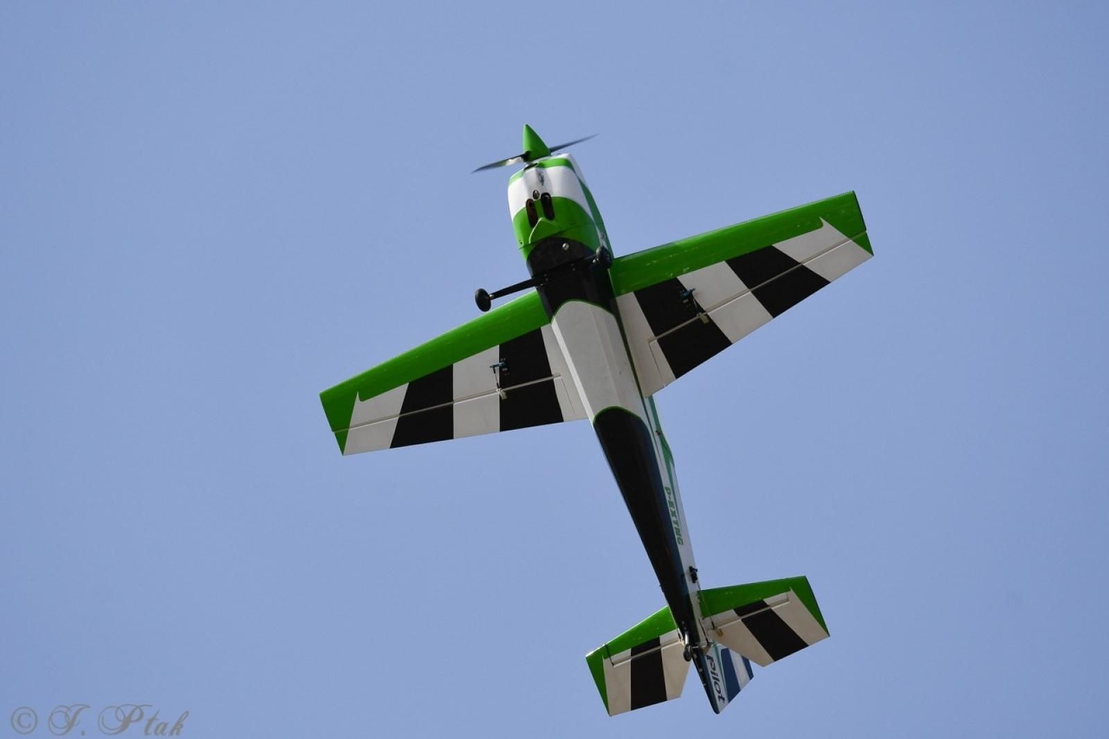 Zdjęcie w galerii na portalu naszraciborz.pl: Dwustu modelarzy na Raciborskim Air Show. To największa impreza modelarska w Polsce! wiadomości z regionu