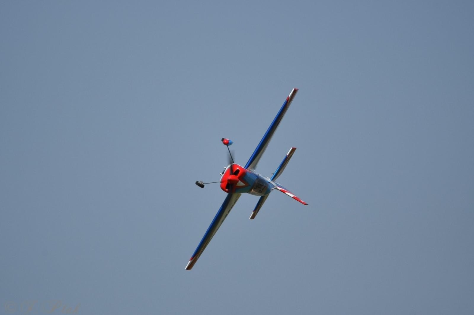 Zdjęcie w galerii na portalu naszraciborz.pl: Dwustu modelarzy na Raciborskim Air Show. To największa impreza modelarska w Polsce! wiadomości z regionu