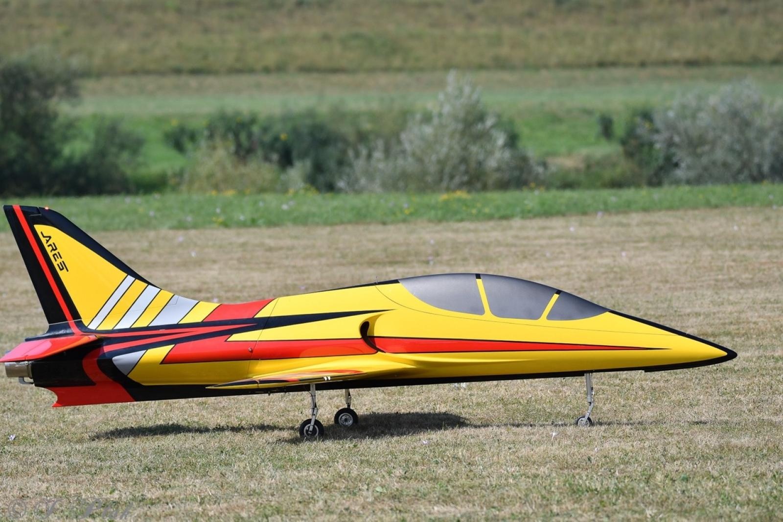 Zdjęcie w galerii na portalu naszraciborz.pl: Dwustu modelarzy na Raciborskim Air Show. To największa impreza modelarska w Polsce! wiadomości z regionu