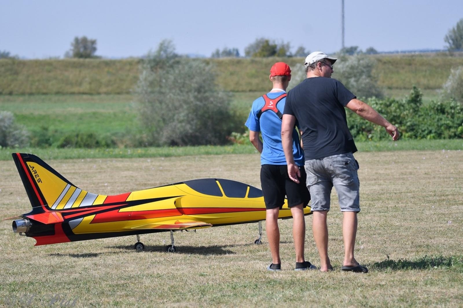 Zdjęcie w galerii na portalu naszraciborz.pl: Dwustu modelarzy na Raciborskim Air Show. To największa impreza modelarska w Polsce! wiadomości z regionu