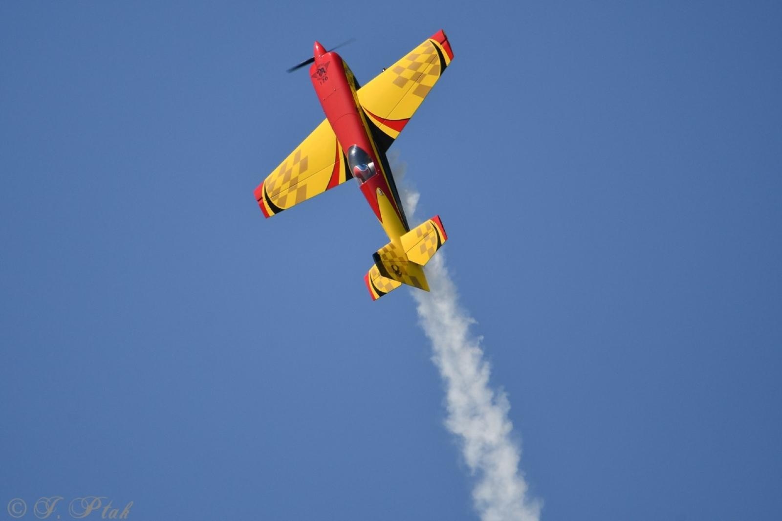 Zdjęcie w galerii na portalu naszraciborz.pl: Dwustu modelarzy na Raciborskim Air Show. To największa impreza modelarska w Polsce! wiadomości z regionu