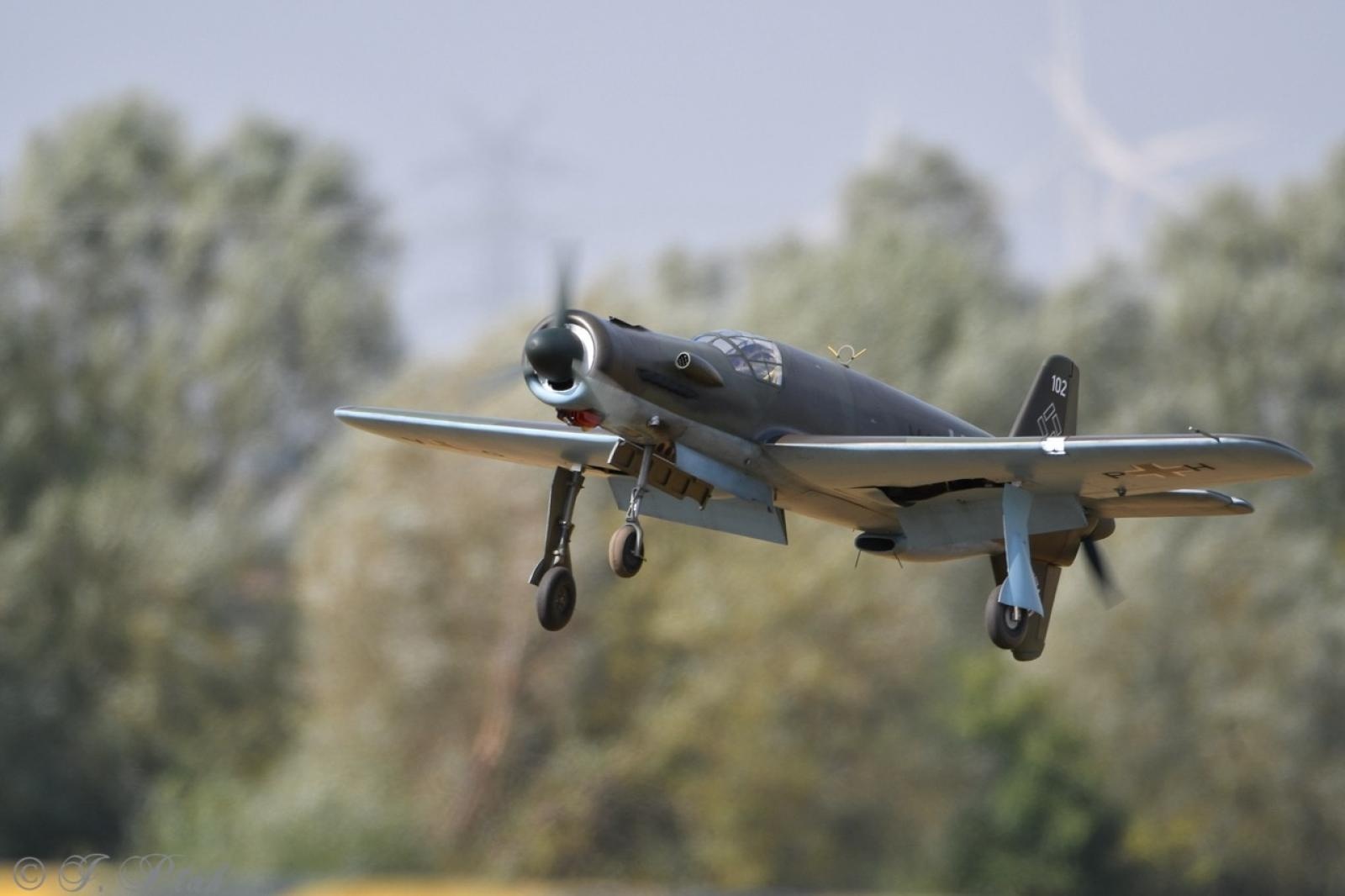 Zdjęcie w galerii na portalu naszraciborz.pl: Dwustu modelarzy na Raciborskim Air Show. To największa impreza modelarska w Polsce! wiadomości z regionu