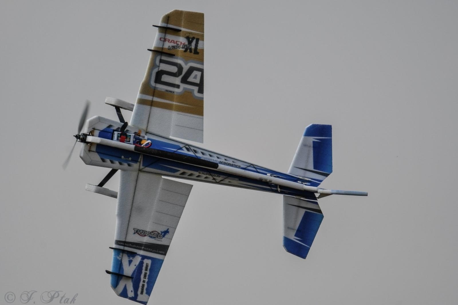 Zdjęcie w galerii na portalu naszraciborz.pl: Dwustu modelarzy na Raciborskim Air Show. To największa impreza modelarska w Polsce! wiadomości z regionu