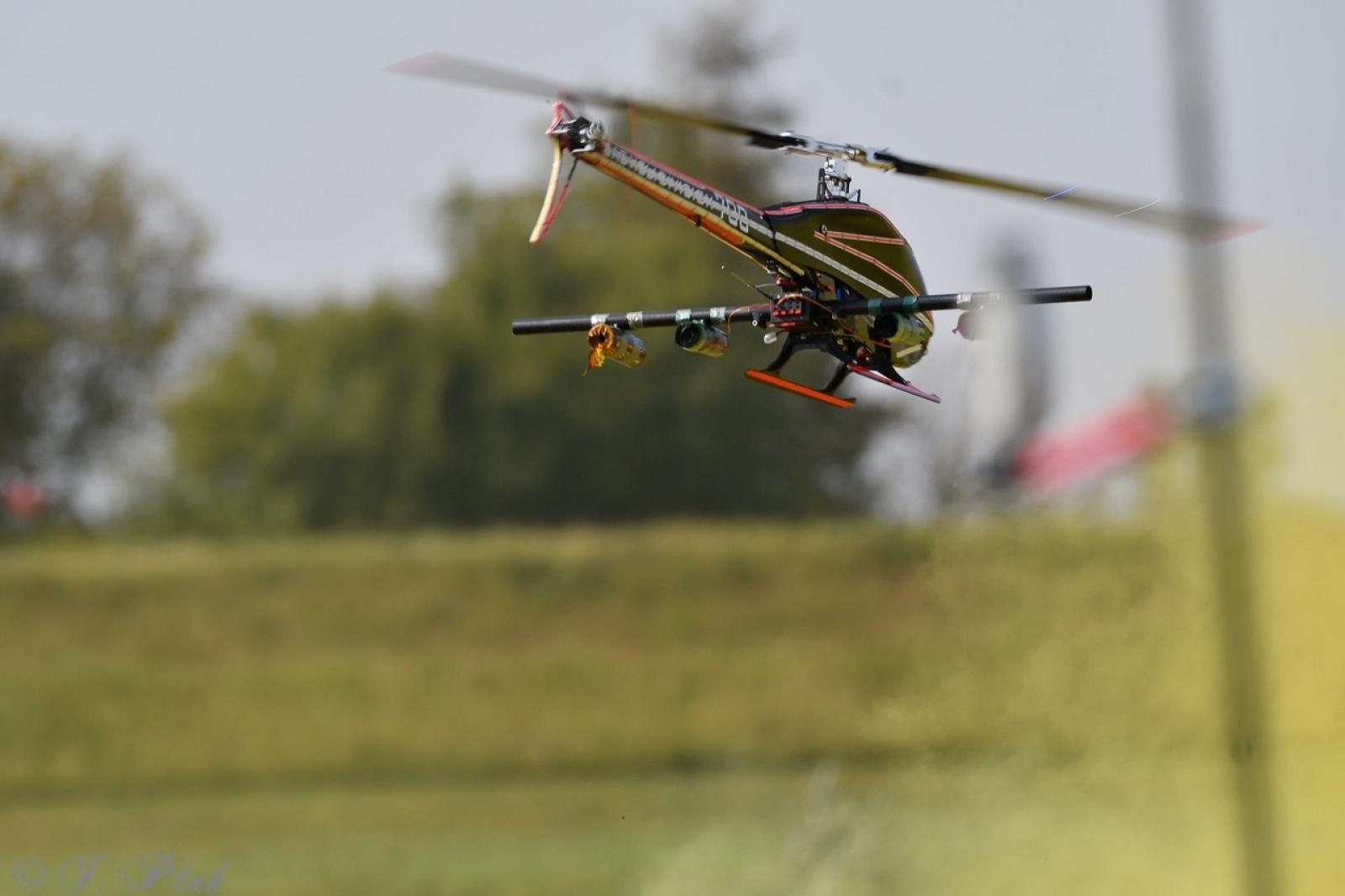 Zdjęcie w galerii na portalu naszraciborz.pl: Dwustu modelarzy na Raciborskim Air Show. To największa impreza modelarska w Polsce! wiadomości z regionu