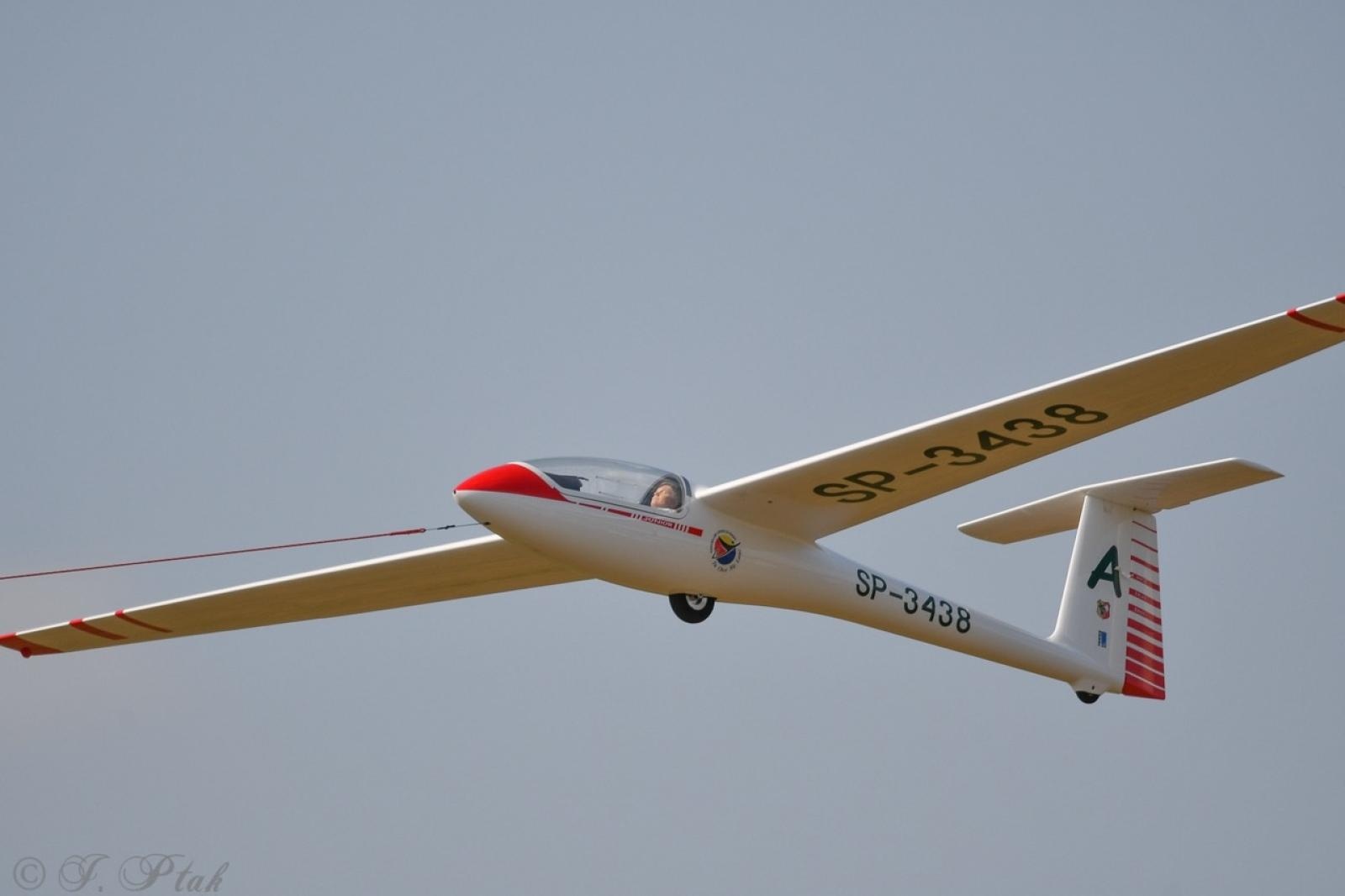 Zdjęcie w galerii na portalu naszraciborz.pl: Dwustu modelarzy na Raciborskim Air Show. To największa impreza modelarska w Polsce! wiadomości z regionu