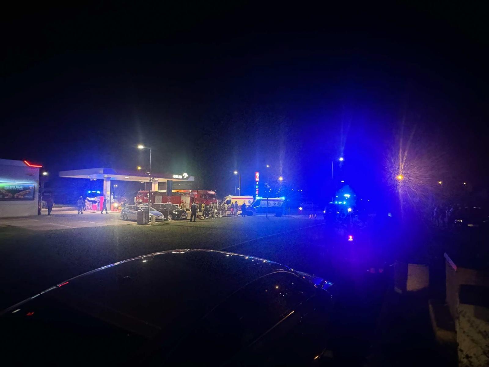 Zdjęcie w galerii na portalu naszraciborz.pl: Próba podpalenia stacji w Chałupkach. Policjanci wykazali się odwagą i profesjonalizmem wiadomości z regionu