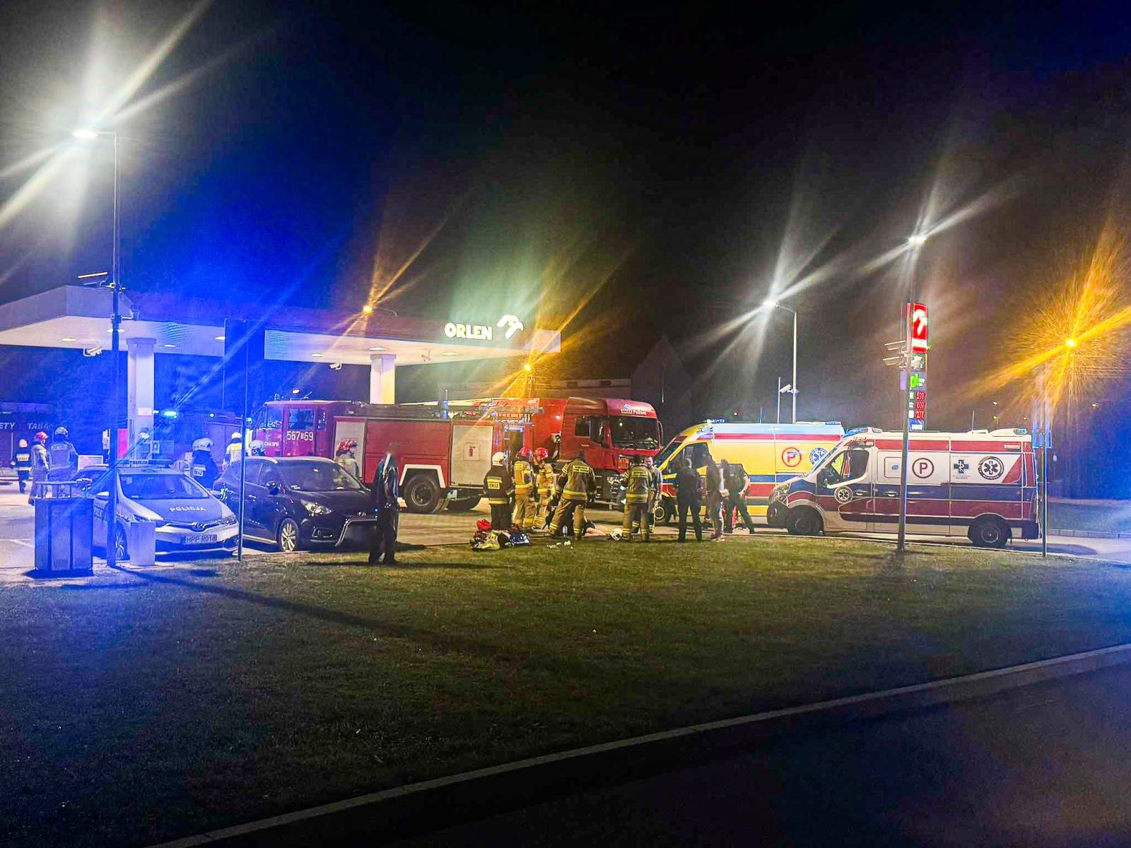 Zdjęcie w galerii na portalu naszraciborz.pl: Próba podpalenia stacji w Chałupkach. Policjanci wykazali się odwagą i profesjonalizmem wiadomości z regionu