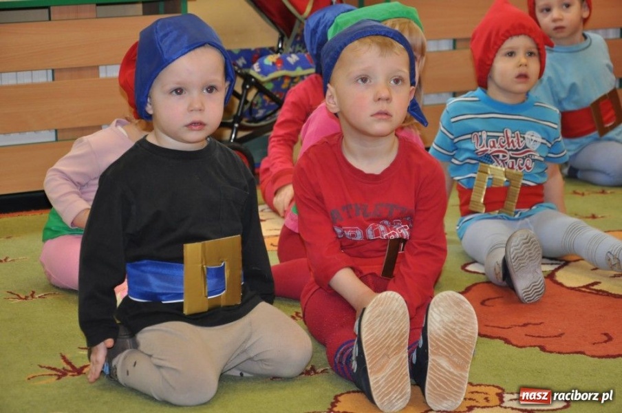 Zdjęcie w galerii na portalu naszraciborz.pl: Tańczy się na żywioł, nie na gwizdek wiadomości z regionu