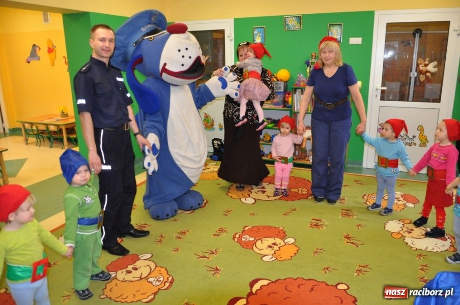 Zdjęcie w galerii na portalu naszraciborz.pl: Tańczy się na żywioł, nie na gwizdek wiadomości z regionu