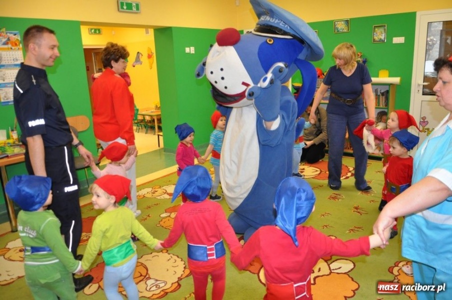 Zdjęcie w galerii na portalu naszraciborz.pl: Tańczy się na żywioł, nie na gwizdek wiadomości z regionu