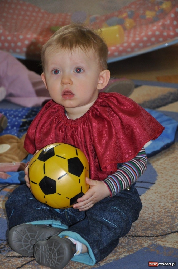 Zdjęcie w galerii na portalu naszraciborz.pl: Tańczy się na żywioł, nie na gwizdek wiadomości z regionu