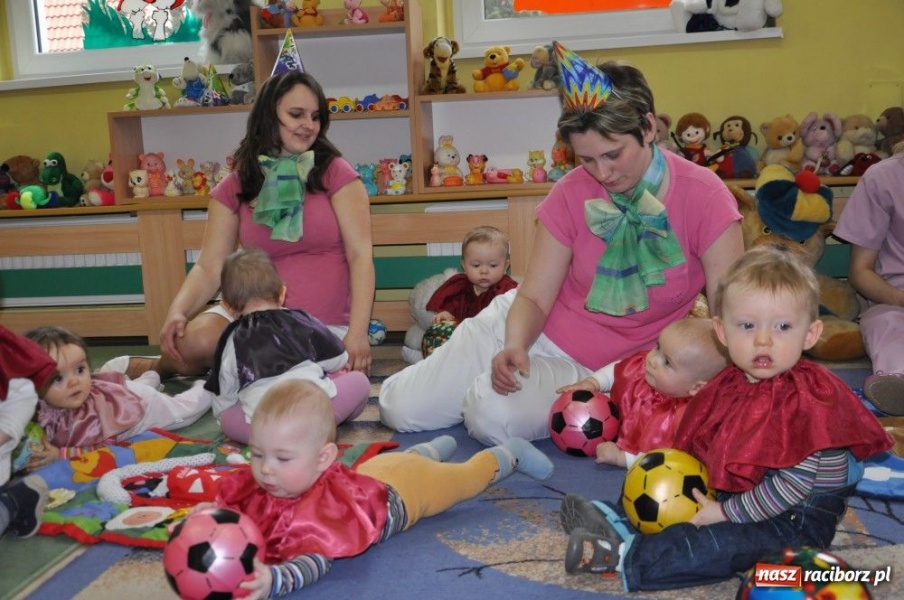 Zdjęcie w galerii na portalu naszraciborz.pl: Tańczy się na żywioł, nie na gwizdek wiadomości z regionu