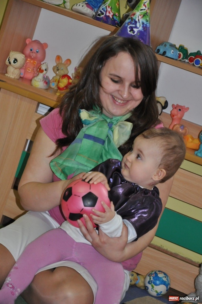 Zdjęcie w galerii na portalu naszraciborz.pl: Tańczy się na żywioł, nie na gwizdek wiadomości z regionu