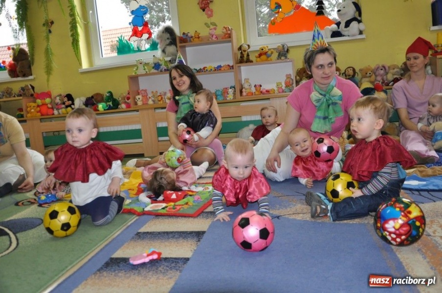 Zdjęcie w galerii na portalu naszraciborz.pl: Tańczy się na żywioł, nie na gwizdek wiadomości z regionu