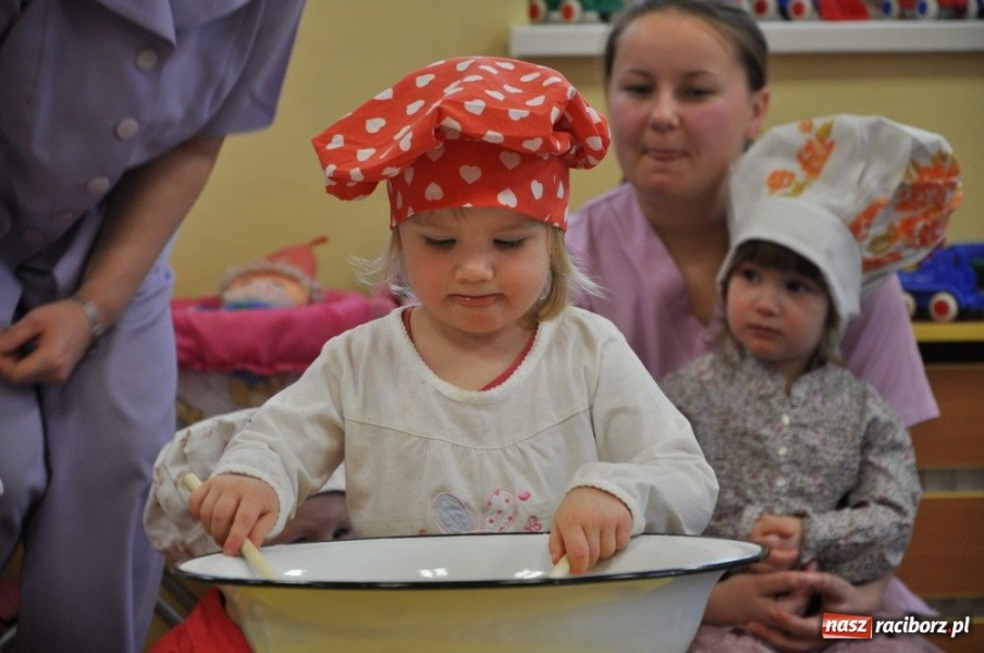 Zdjęcie w galerii na portalu naszraciborz.pl: Tańczy się na żywioł, nie na gwizdek wiadomości z regionu